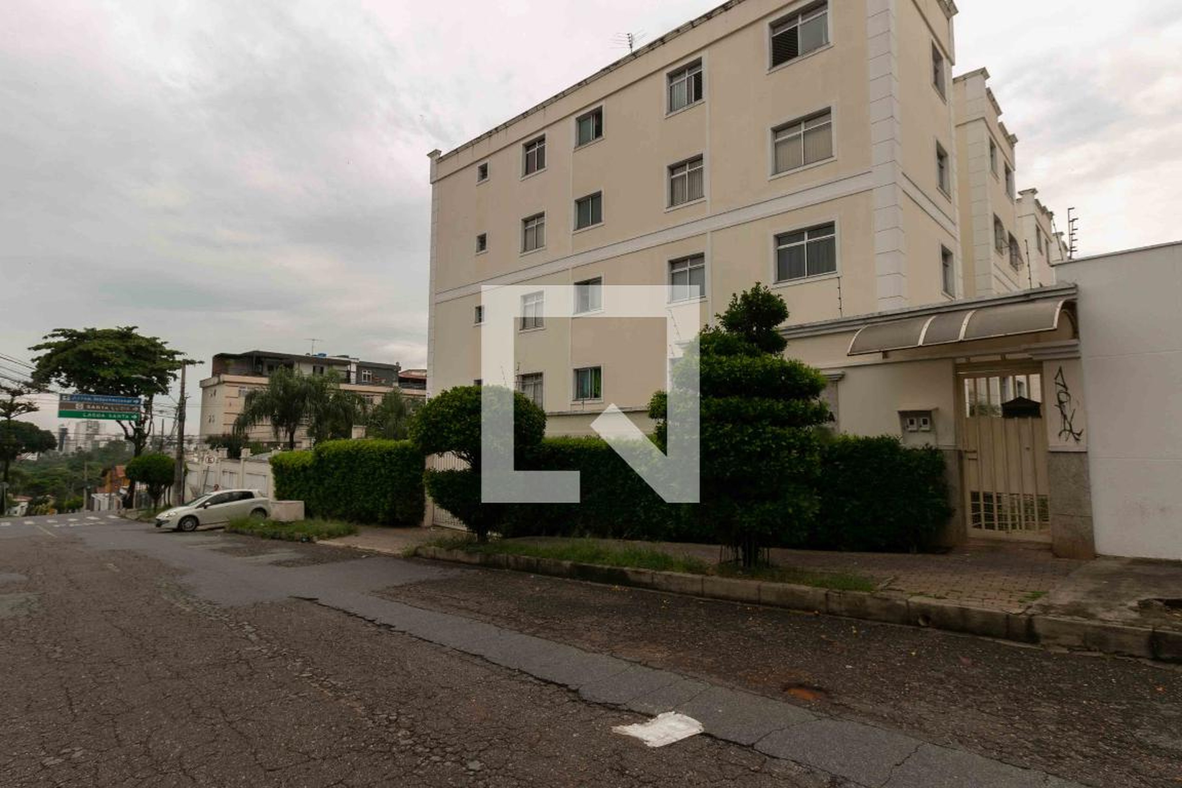 Fachada Condomínio em Rua Guadalupe, 64