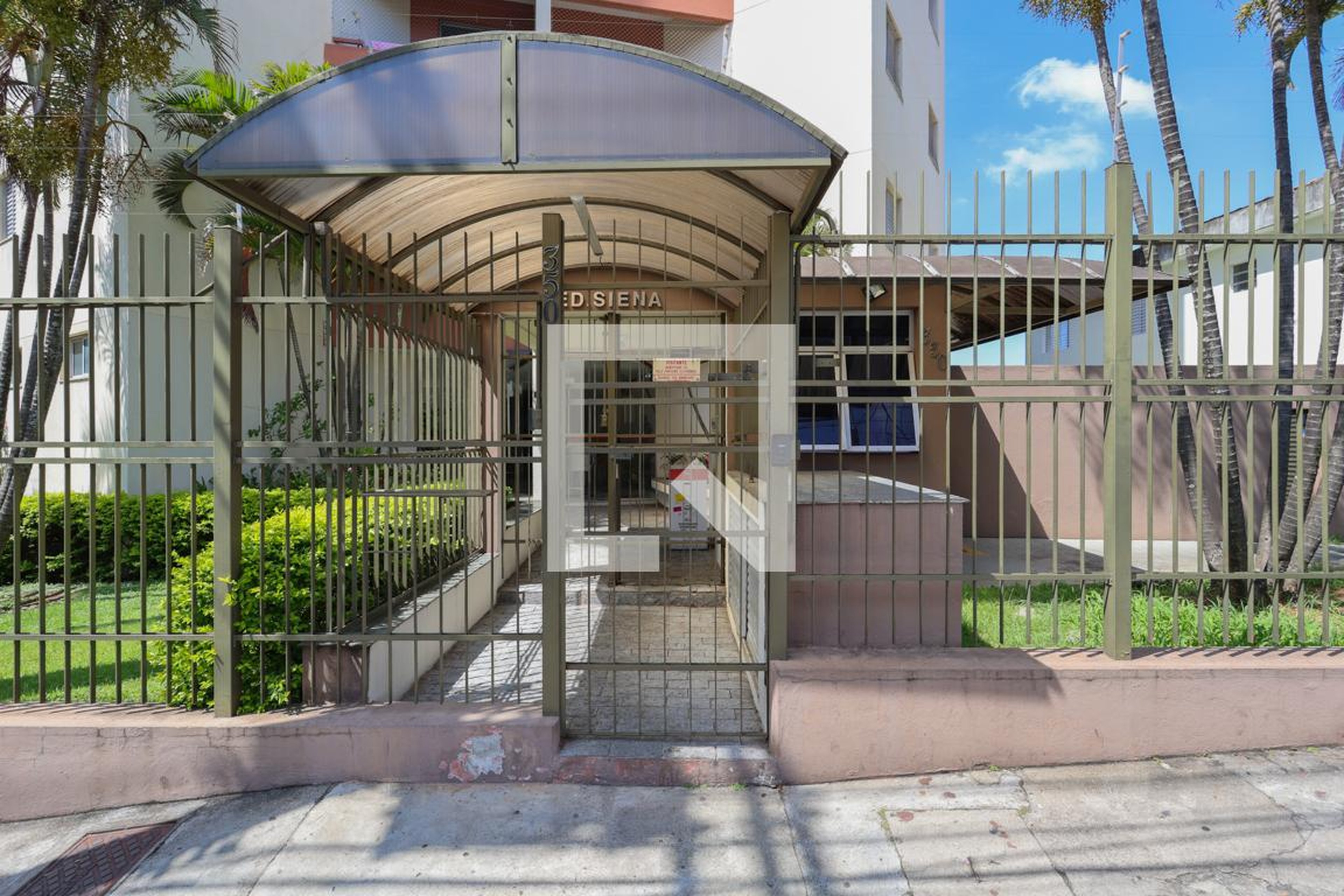 Fachada do condomínio Edifício Siena