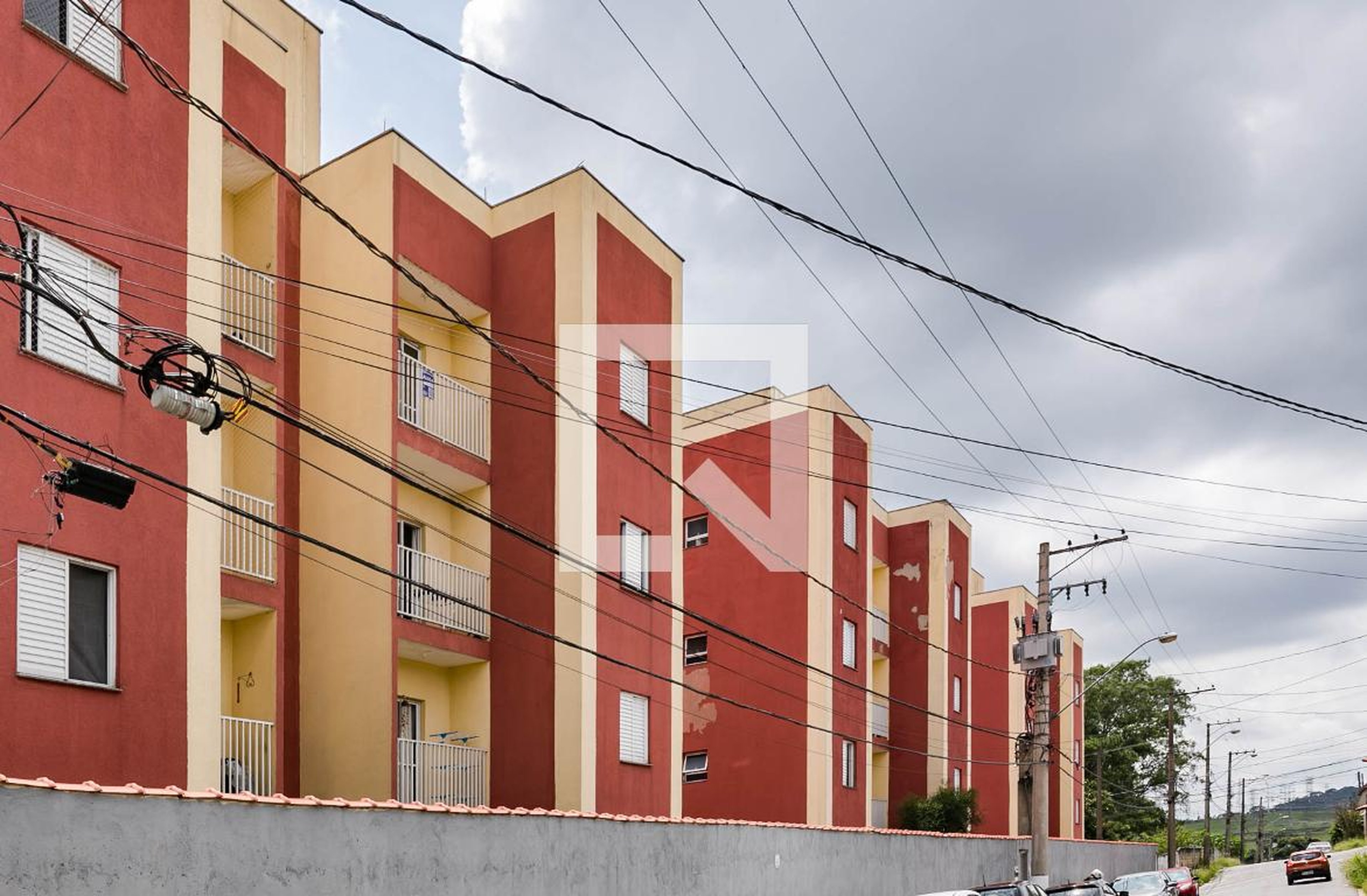Fachada Condomínio em Rua Oscár Tompson, 656
