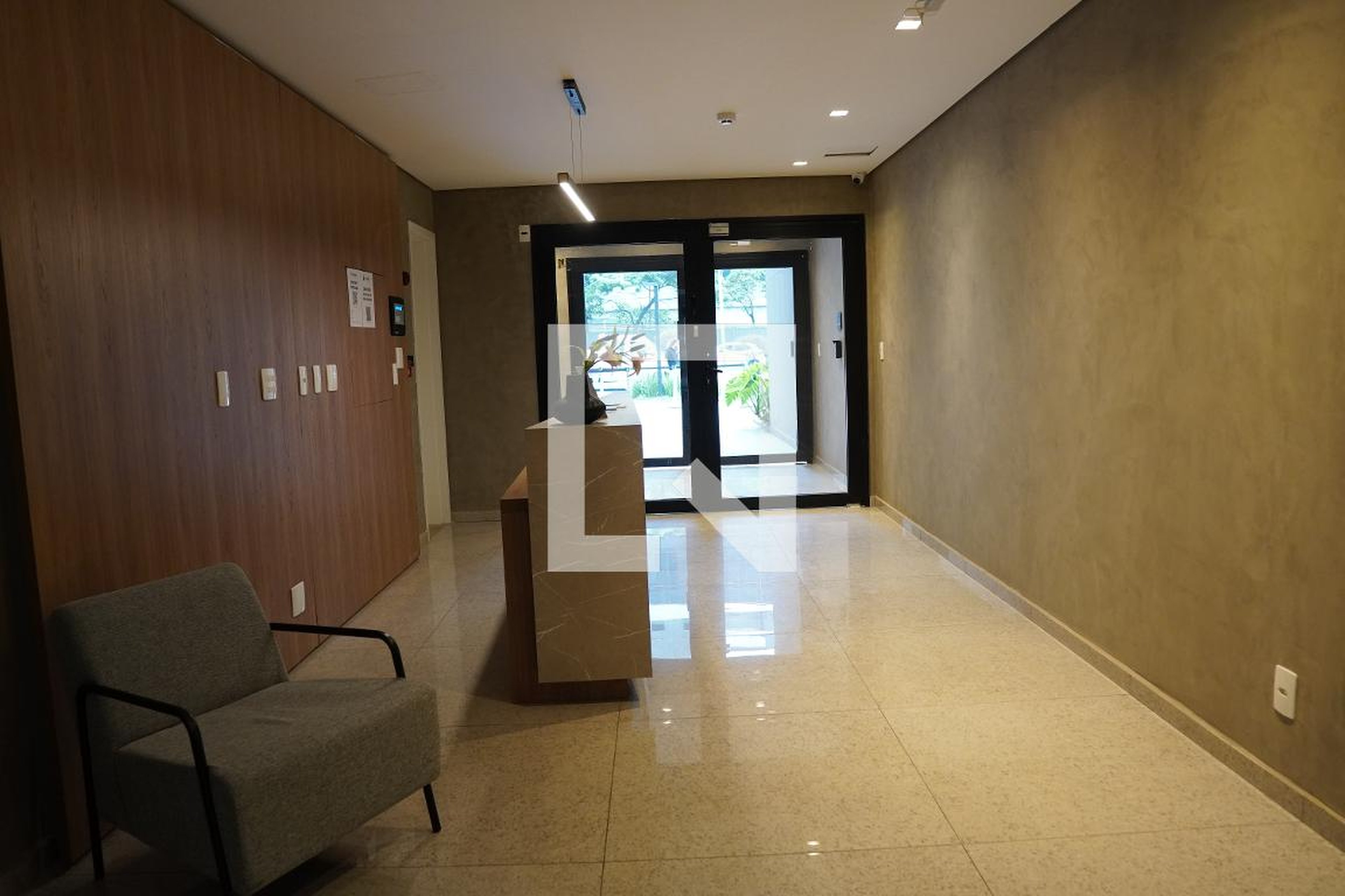 Hall - B.Side - Faria Lima