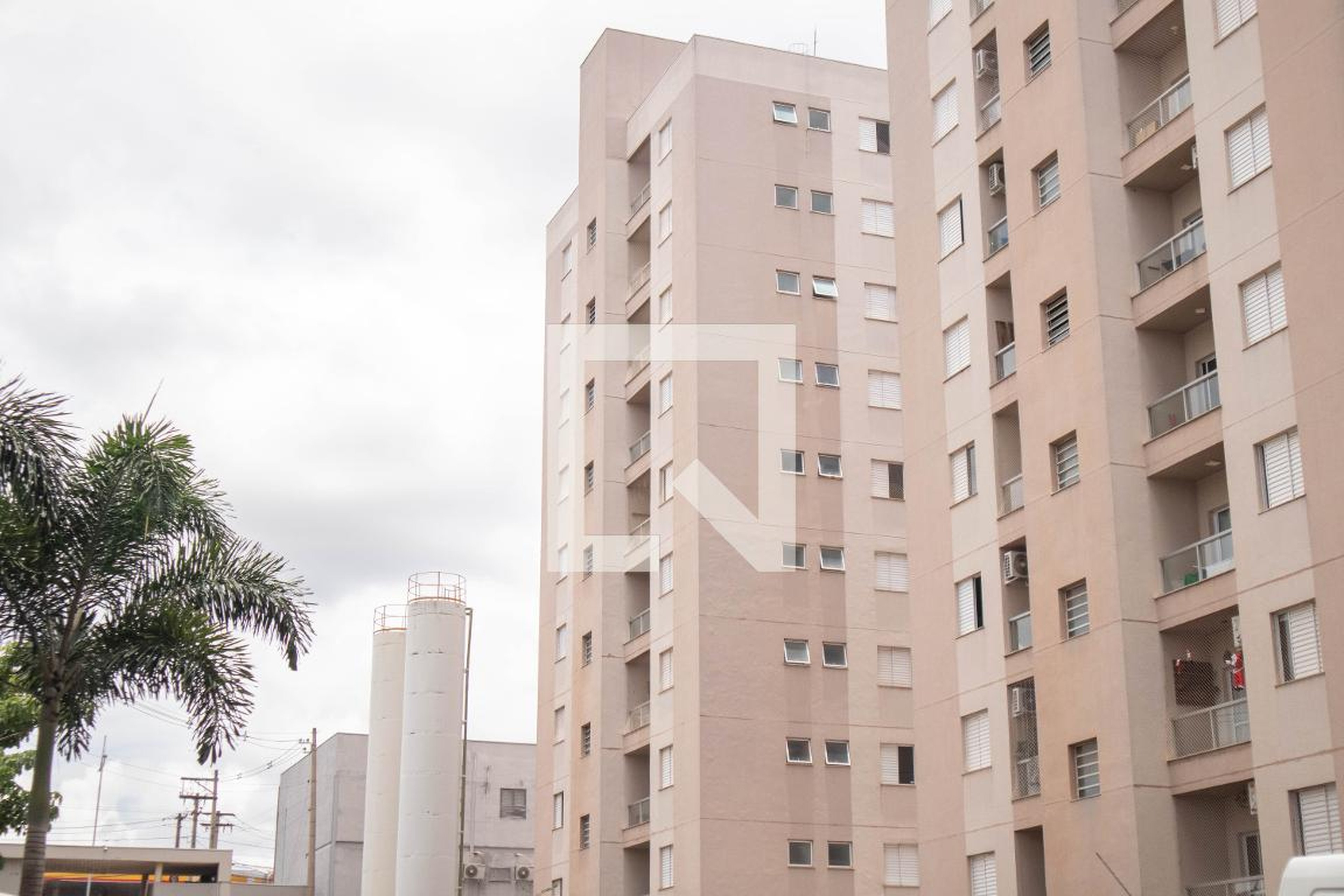 Prédio Condomínio Portal das Safiras