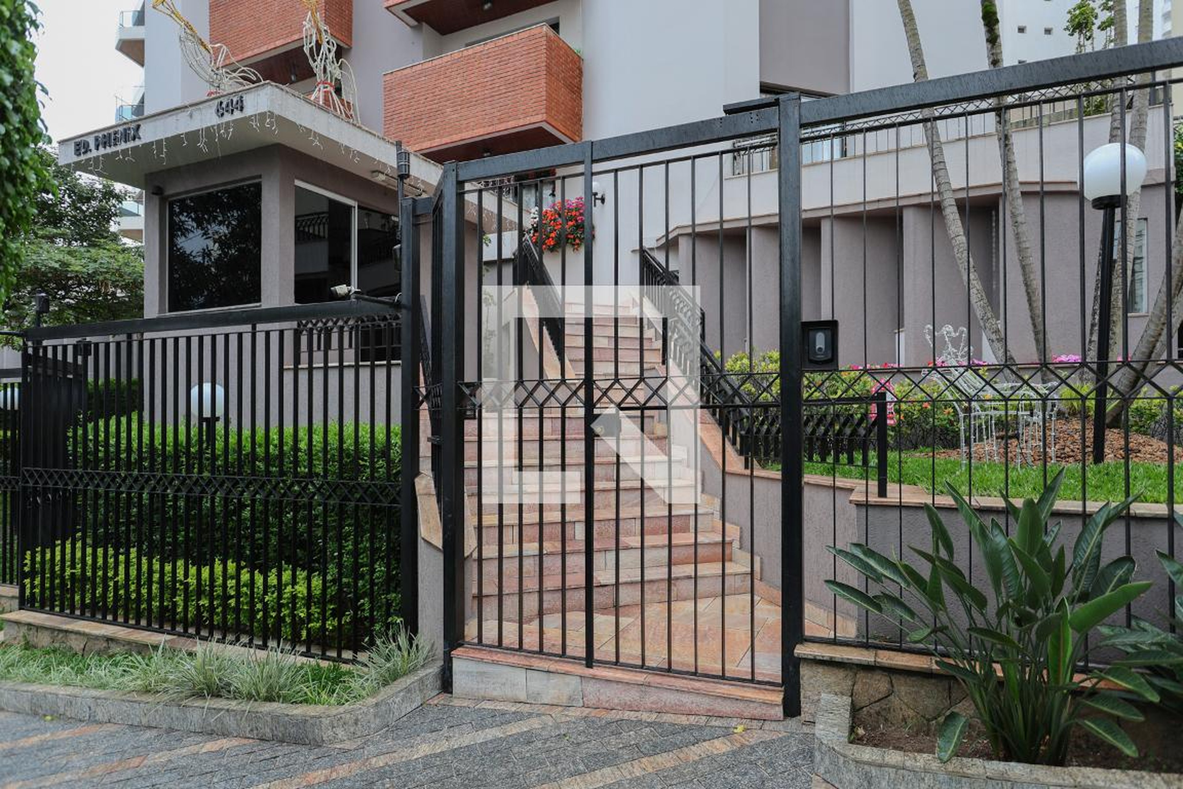 Fachada do condomínio Condomínio Phenix