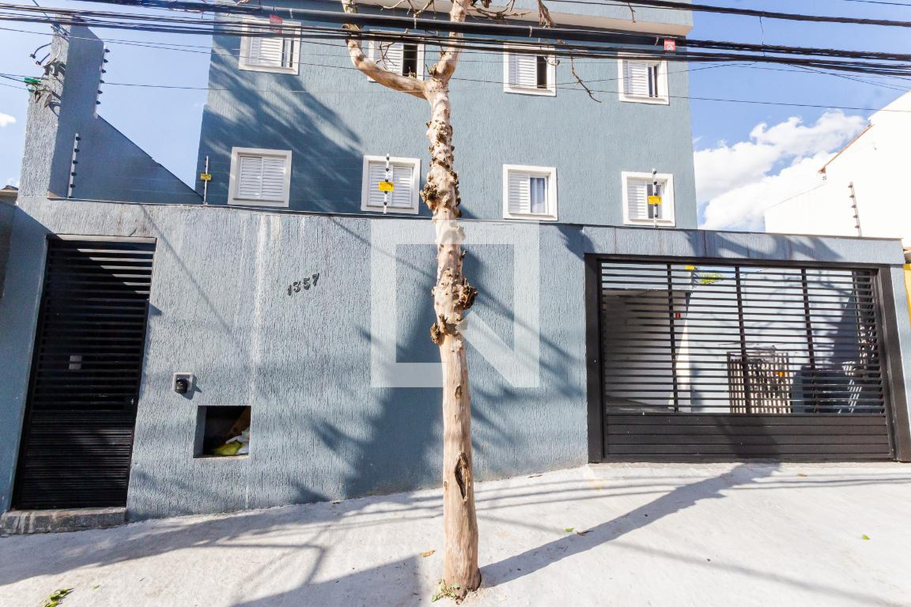 Fachada Condomínio em Rua Colúmbia, 1357