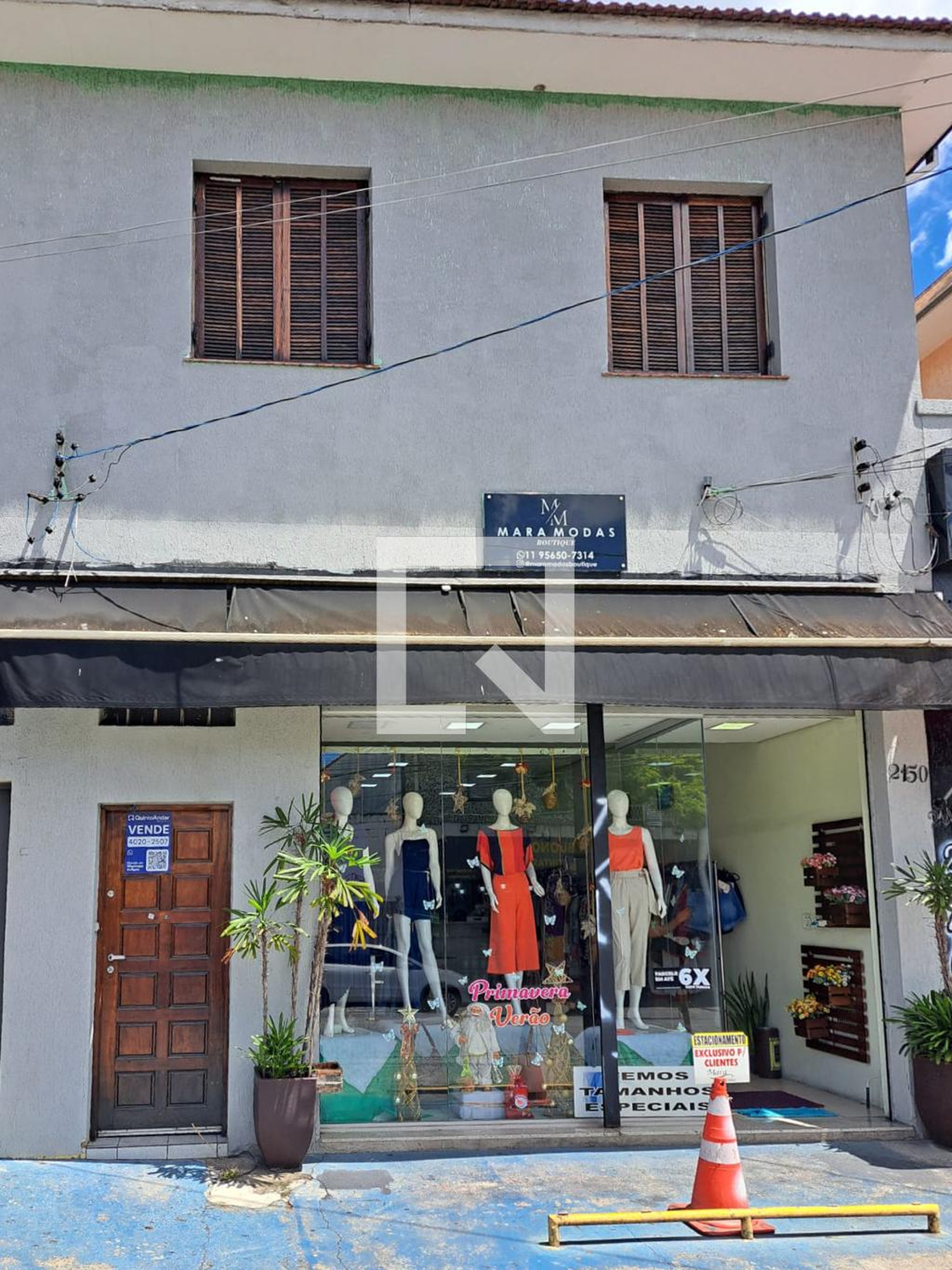 Fachada Condomínio em Avenida Júlio Buono, 2154