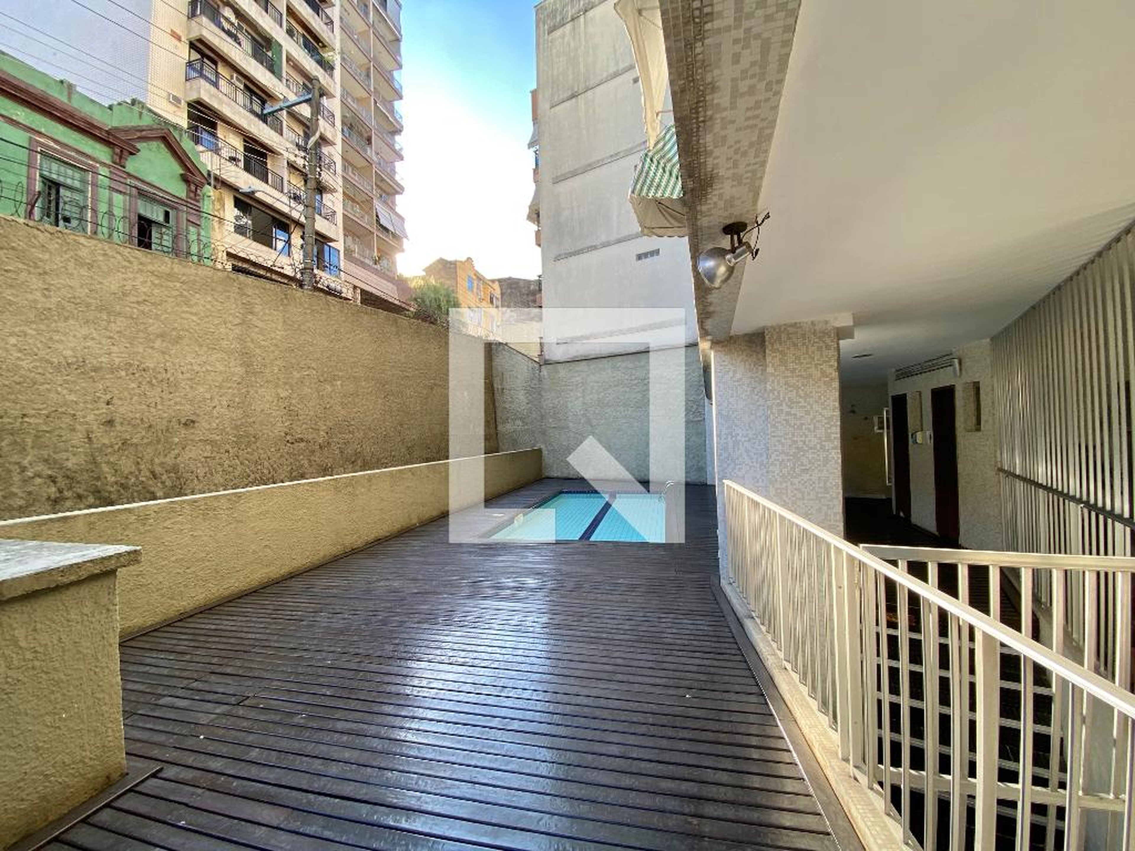 Piscina - Edifício Solar de Lisboa