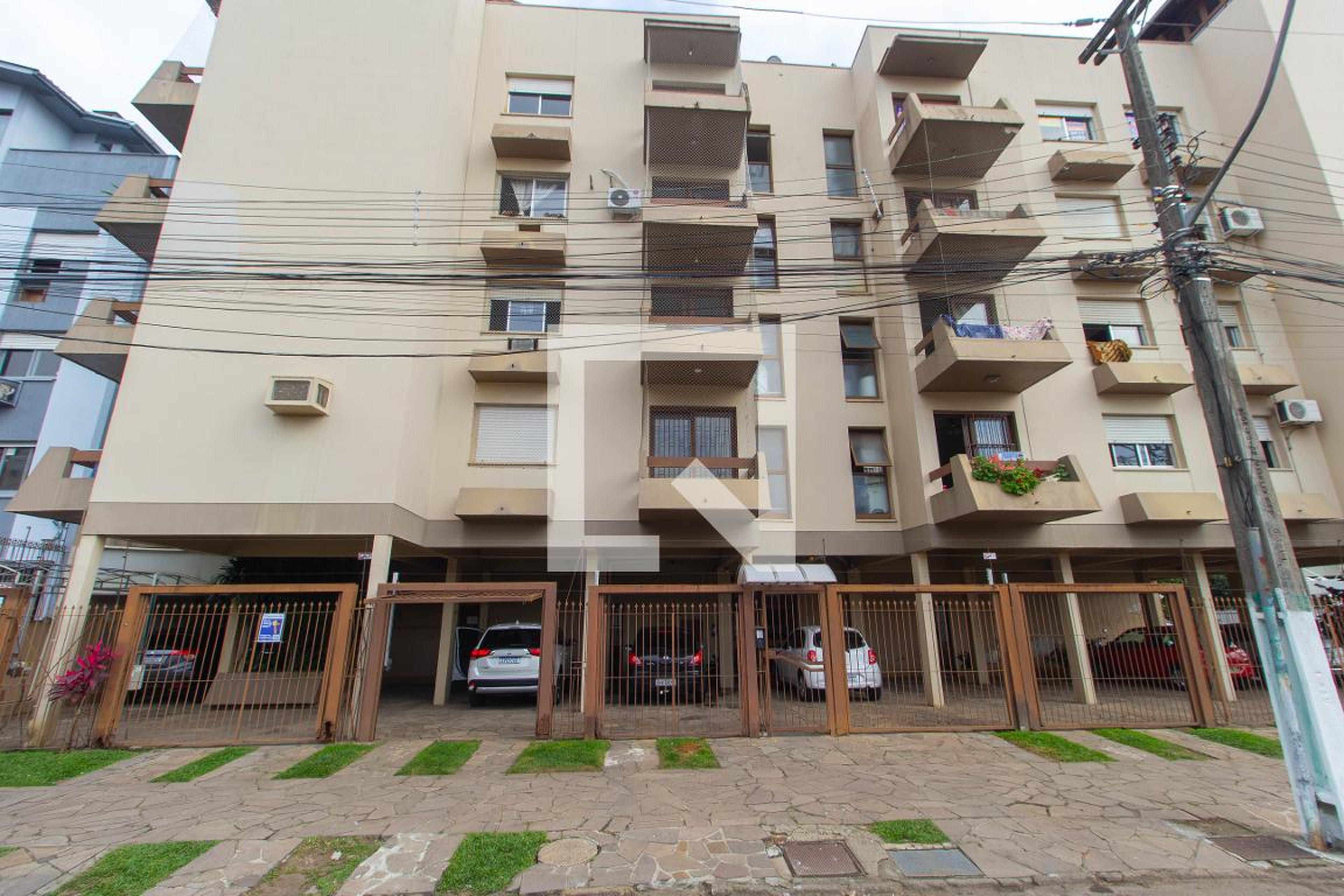 Fachada Condomínio em Rua São Pedro, 307