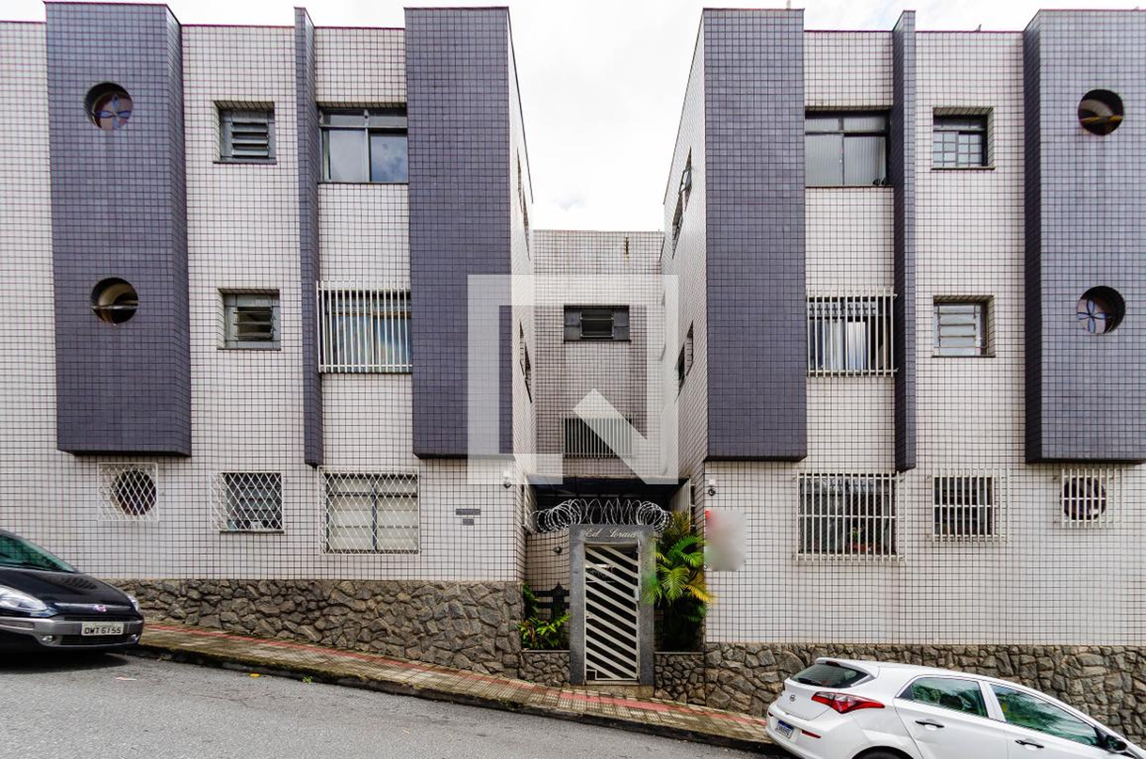 Fachada Condomínio em Rua Padre Demerval Gomes, 110