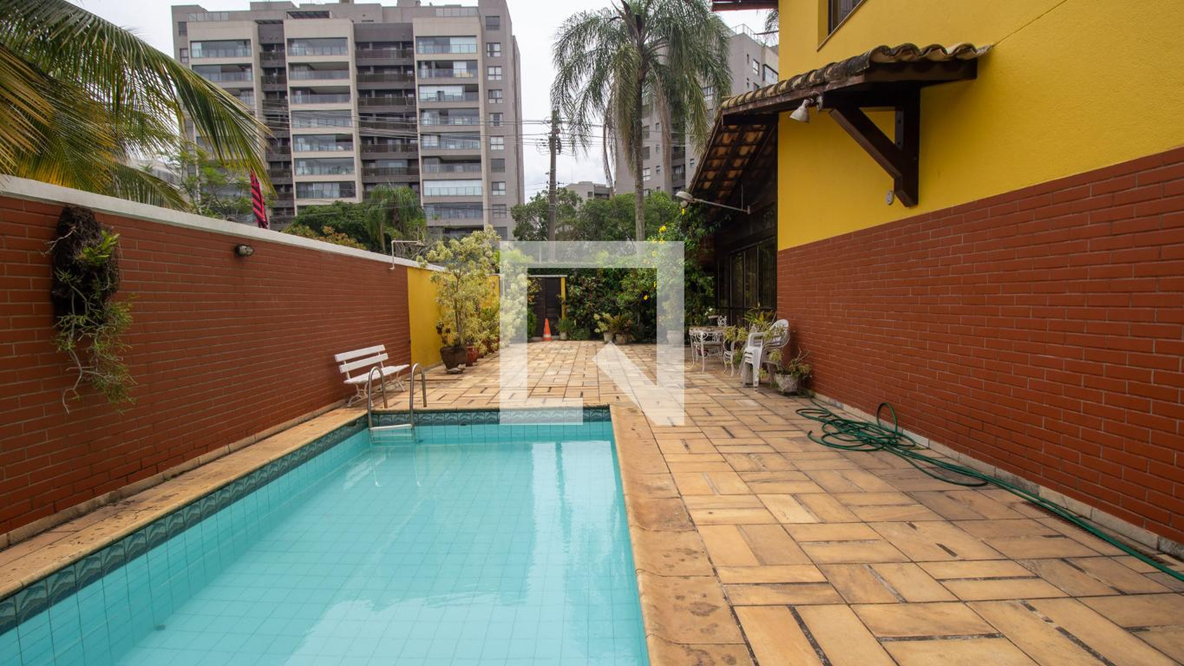 Piscina Condomínio em Rua José Eiras Pinheiro, 19
