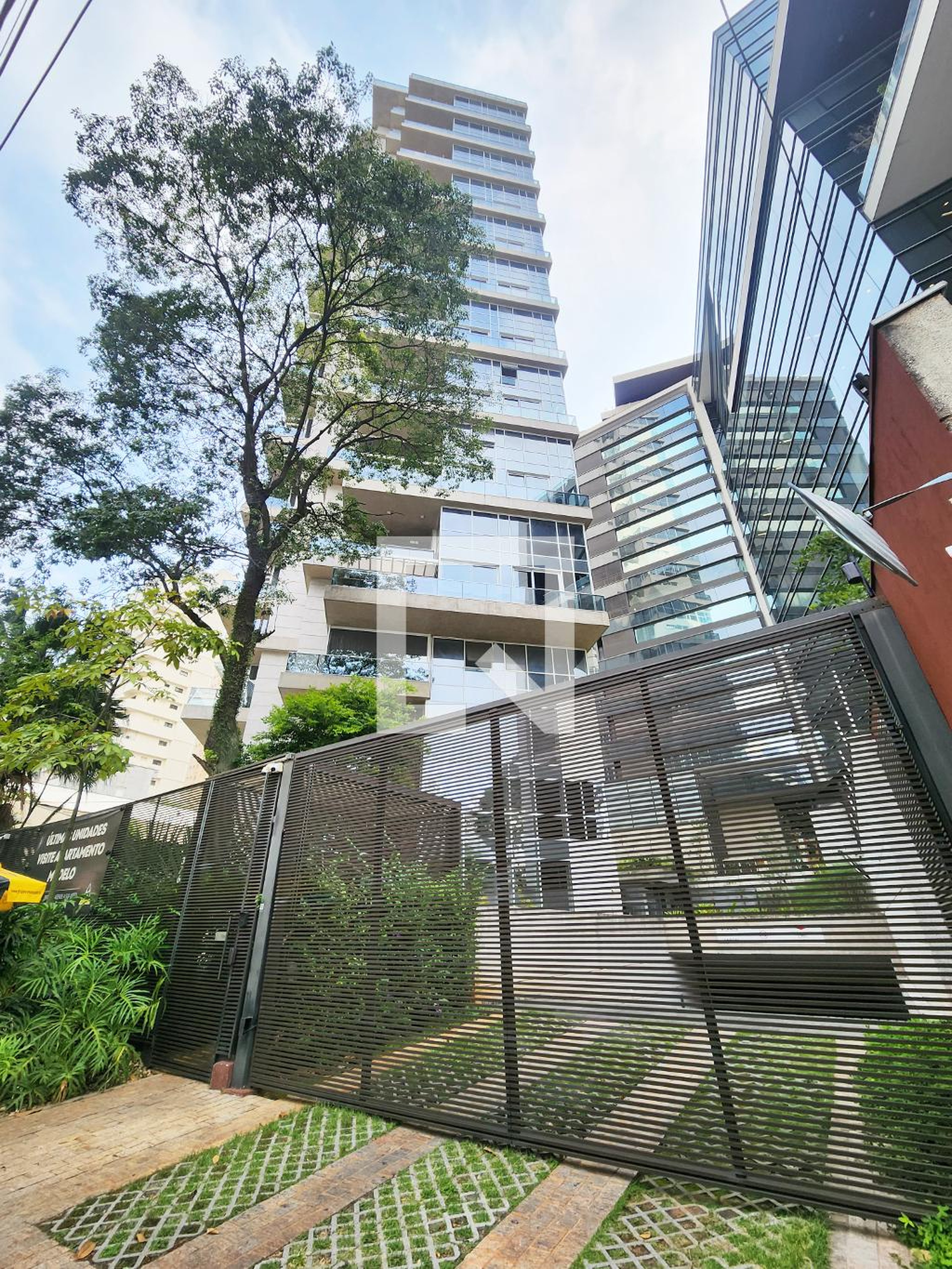 Fachada Condomínio em Rua Doutor Mário Ferraz, 379