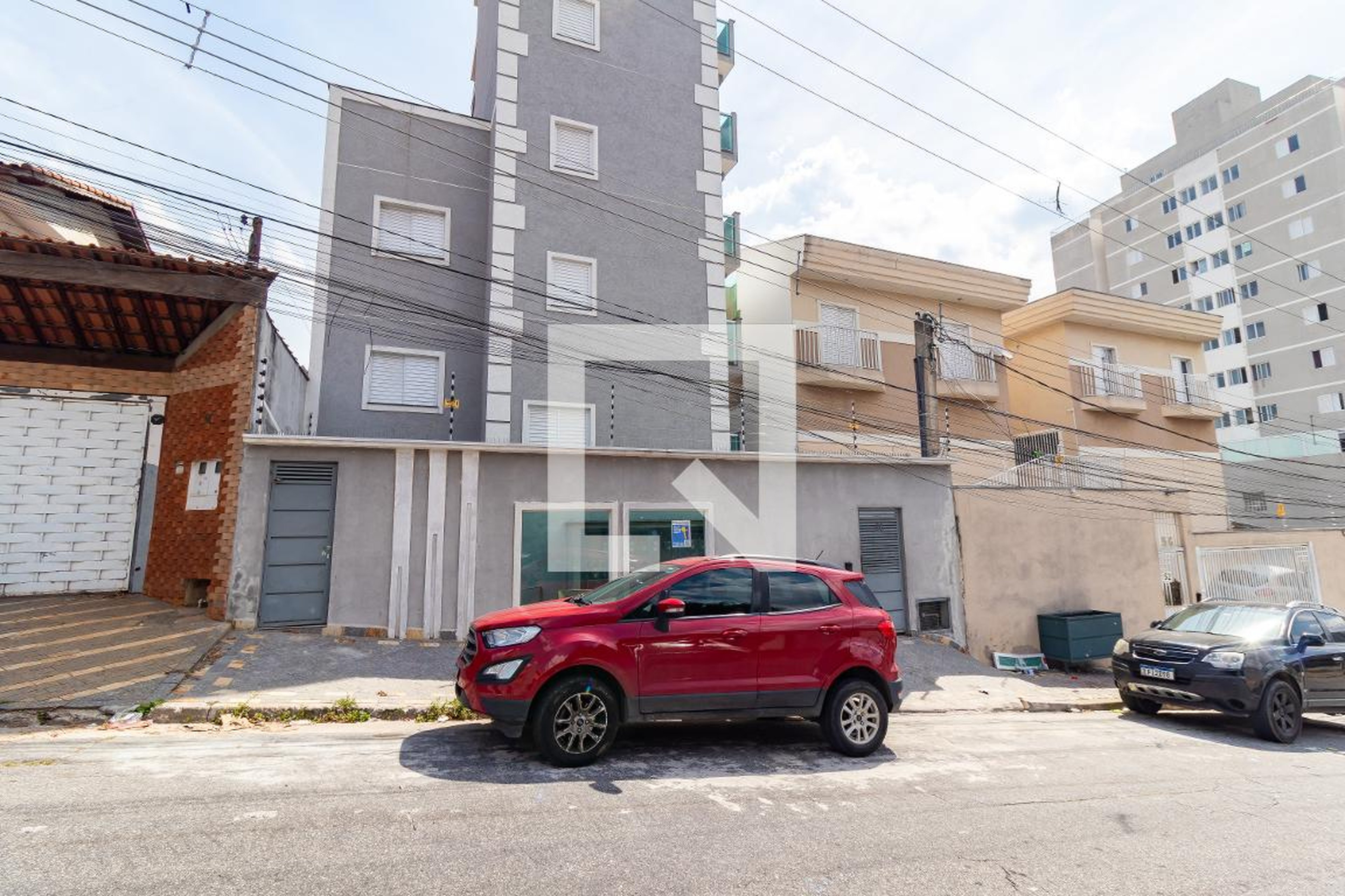 Fachada do Condomínio Condomínio em Rua Ibipitanga, 66