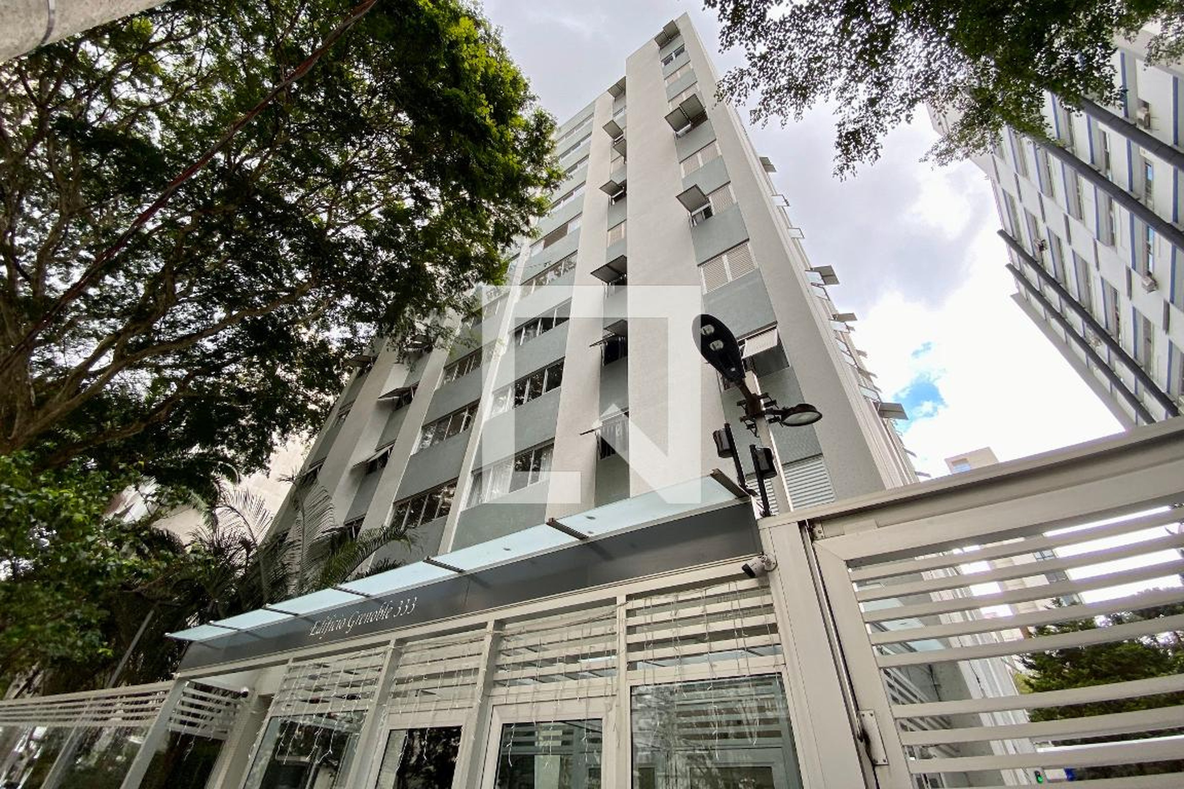 Fachada Condomínio Grenoble