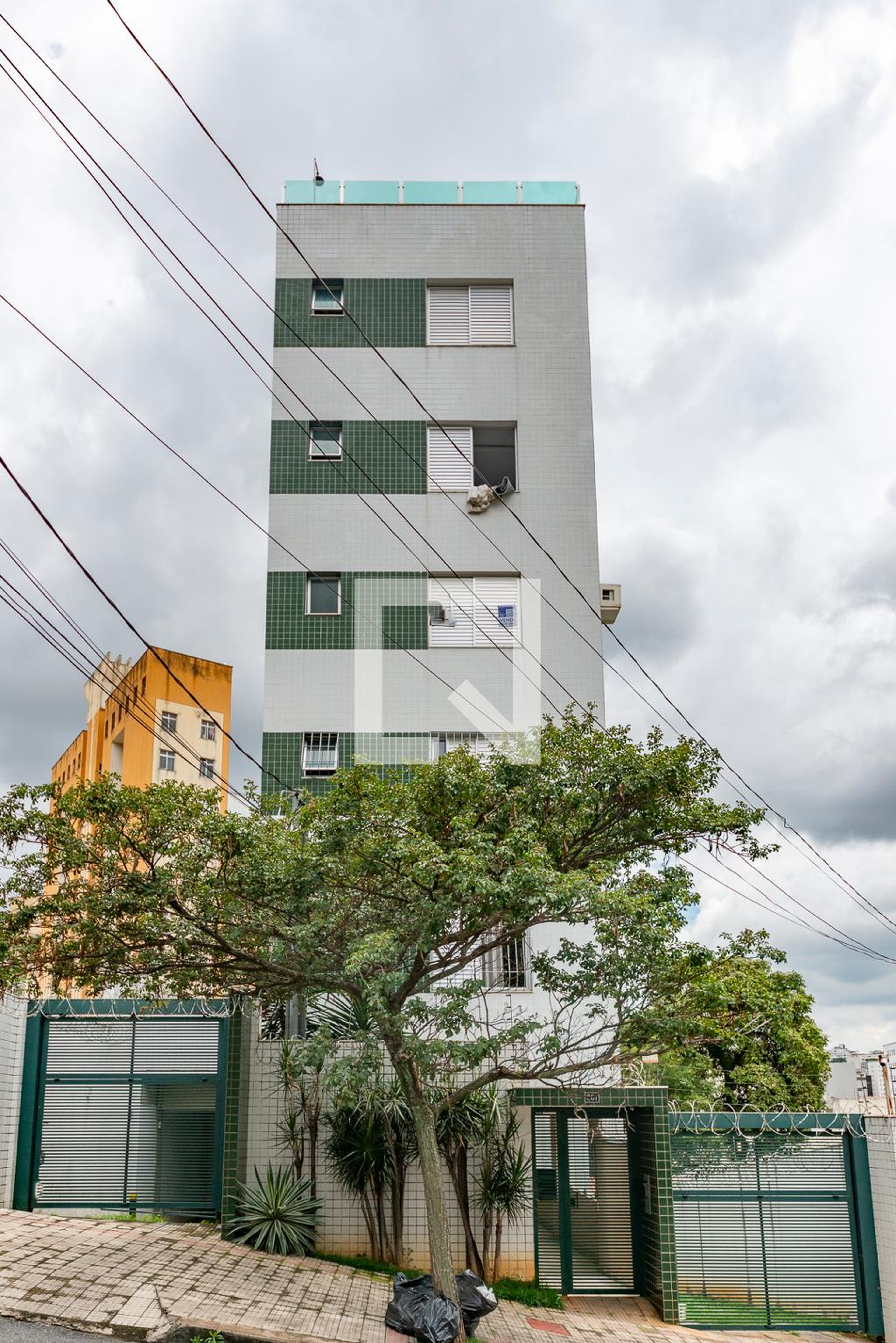 Fachada Condomínio em Rua Gama Cerqueira, 201