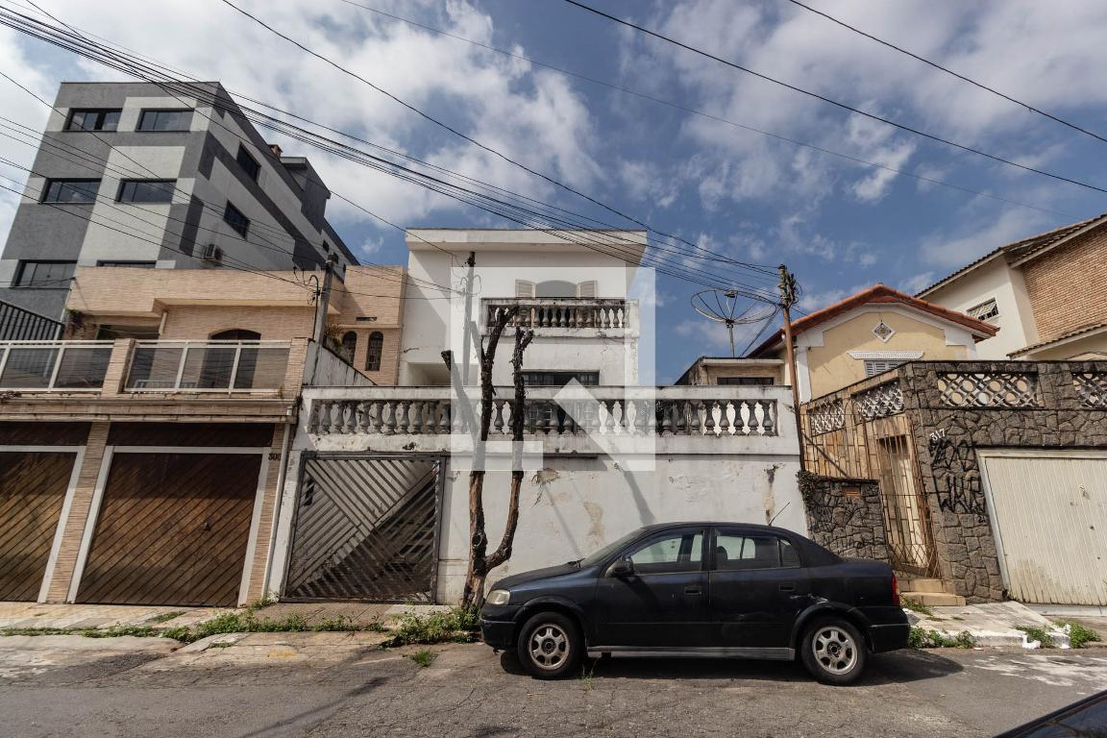 Fachada Condomínio em Rua José Justino Pereira, 309