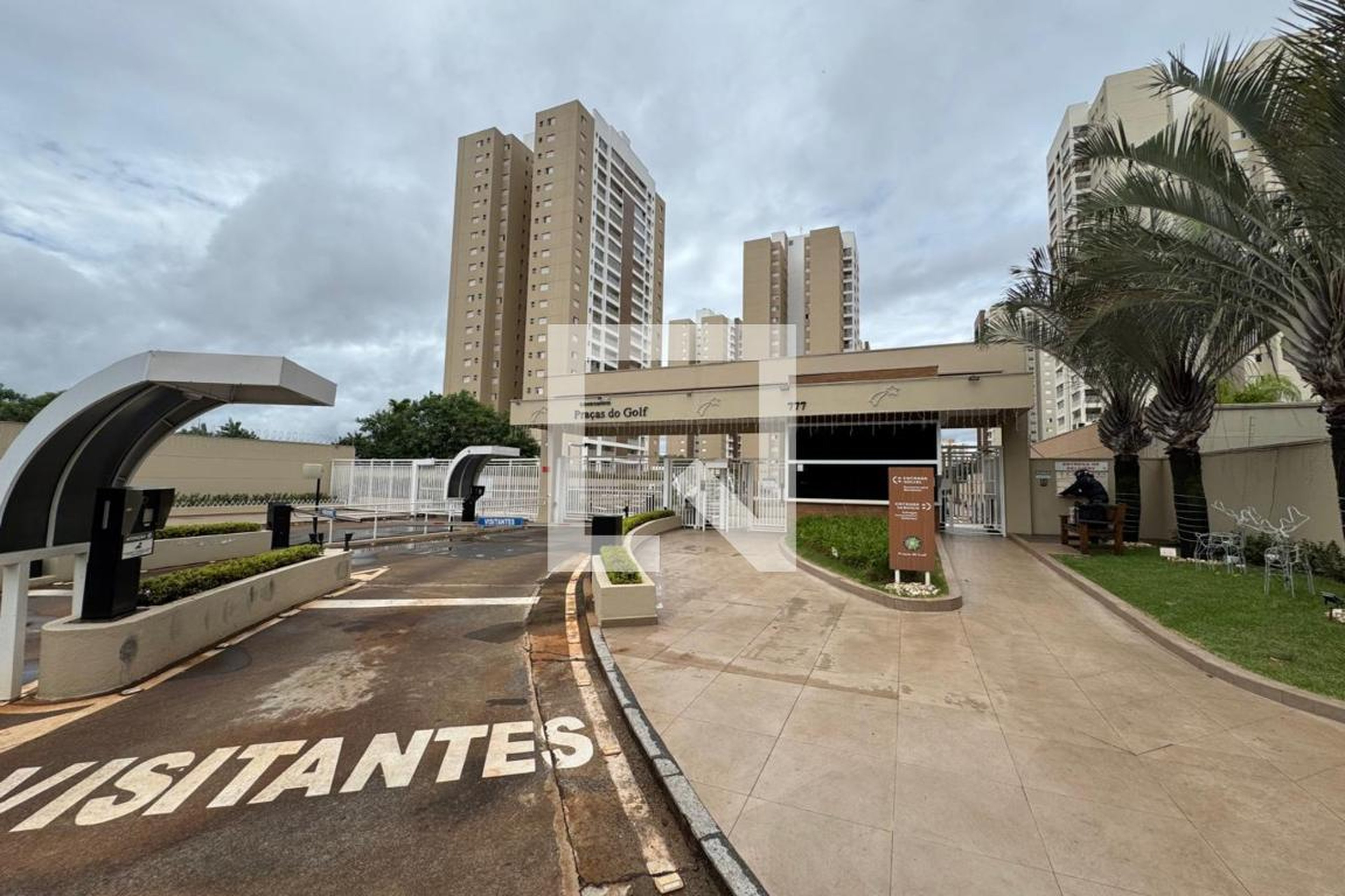 Fachada Condomínio Praças do Golf