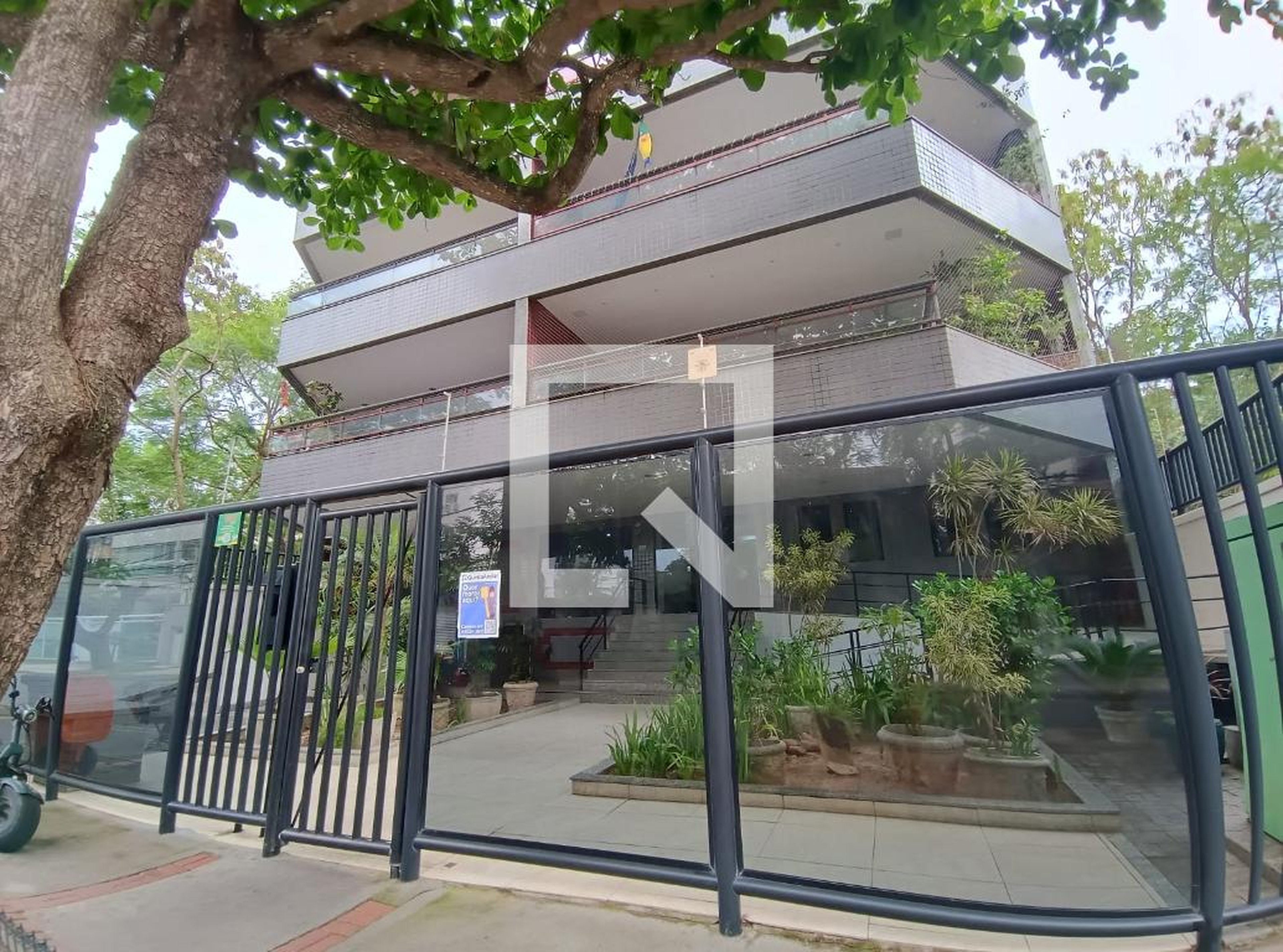 Fachada do Prédio Condomínio em Rua Luiz Paulistano, 290