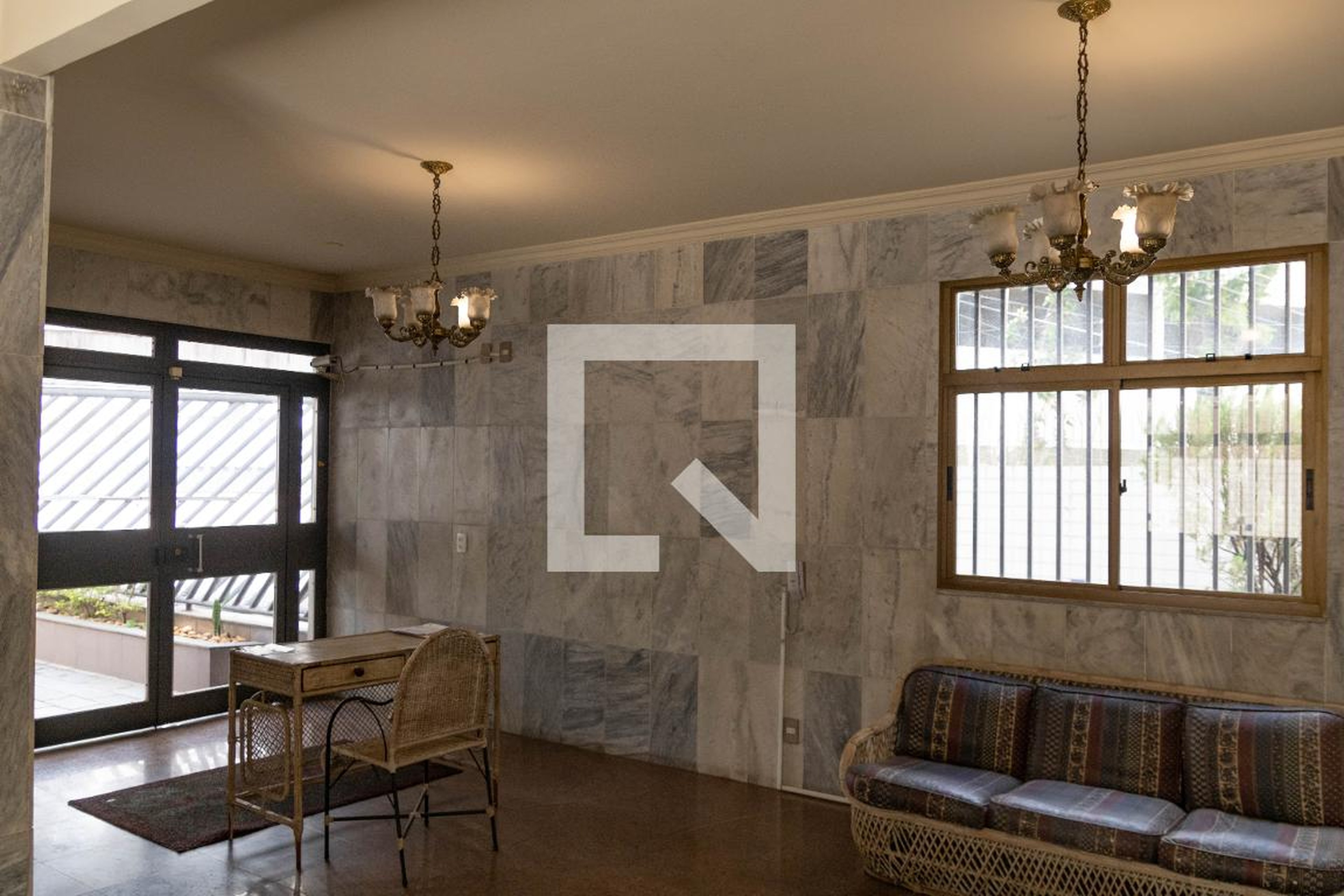 Hall de entrada Condomínio em Rua Rio Negro, 1500