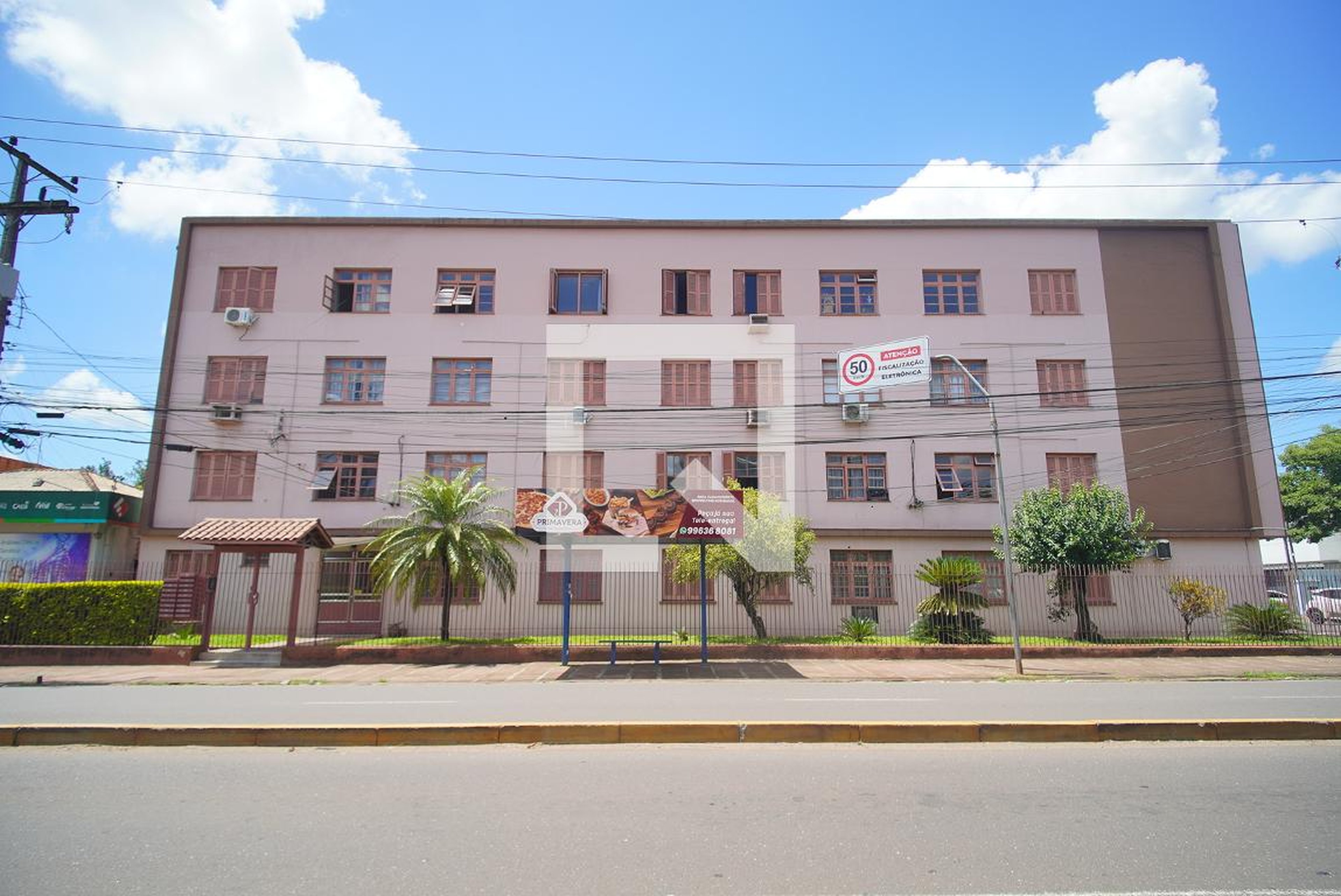 Fachada Condomínio em Rua José do Patrocínio, 821