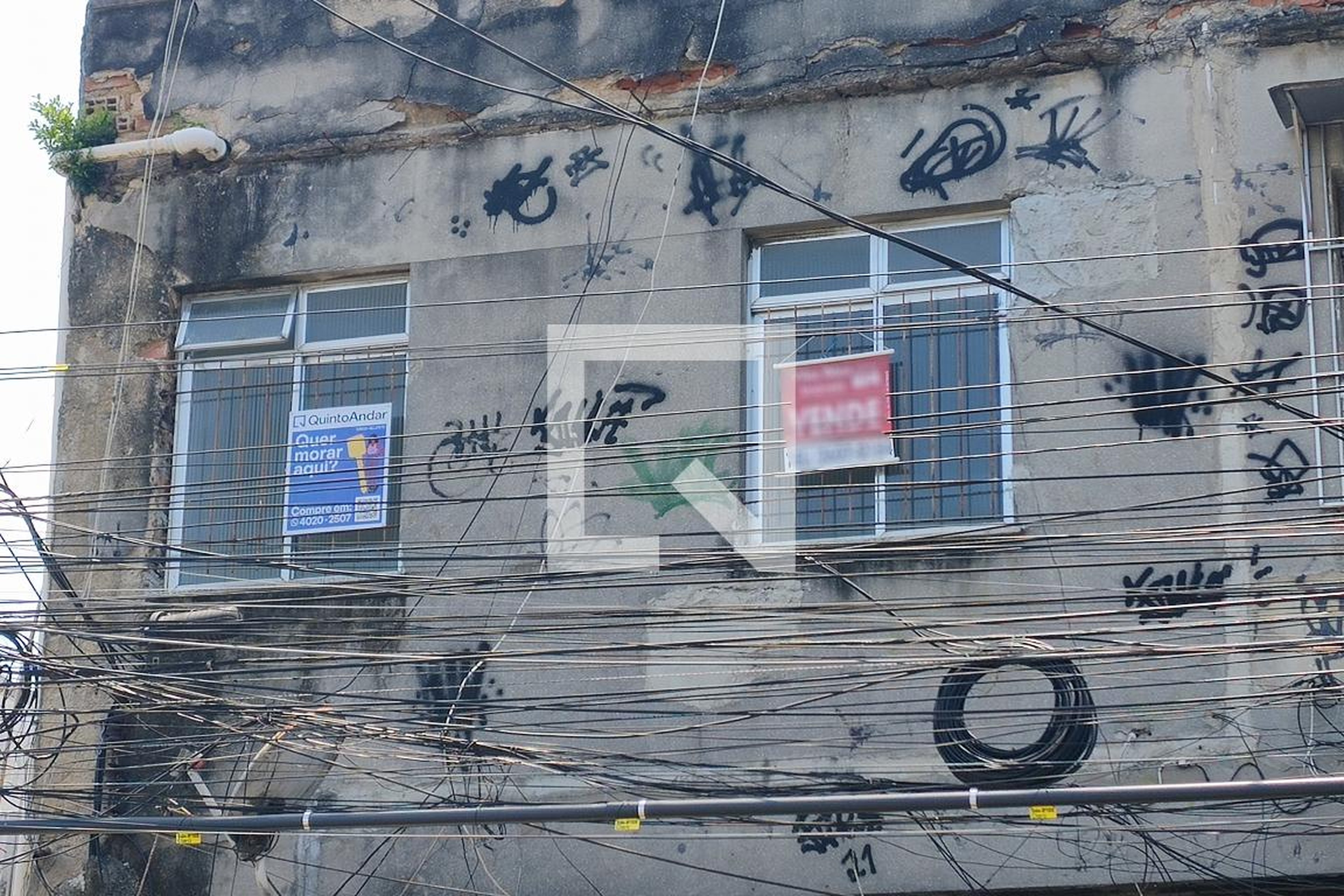 Fachada Condomínio em Rua General Castrioto, 258