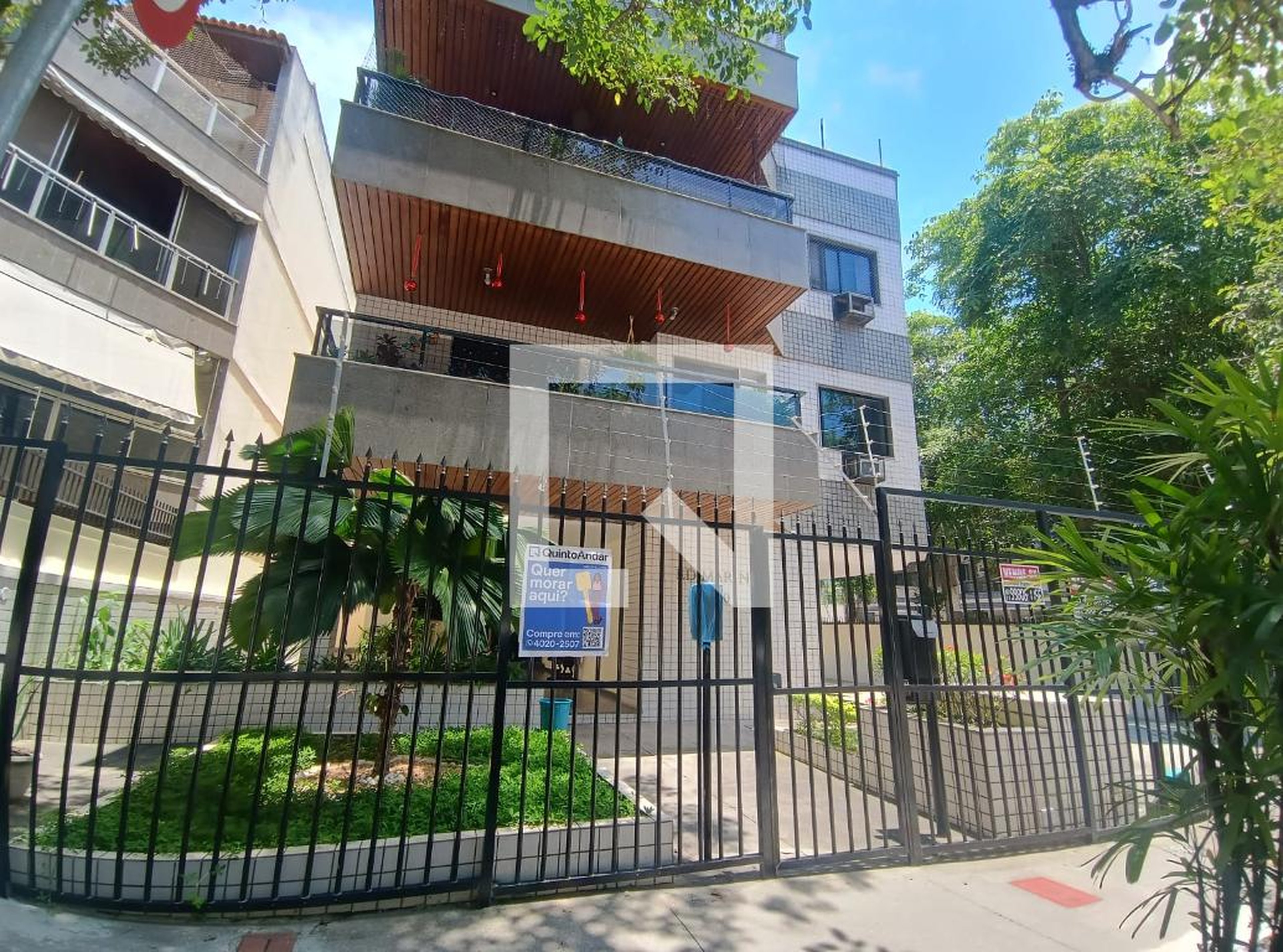 Fachada do Prédio Condomínio em Rua Professor Motta Maia, 380