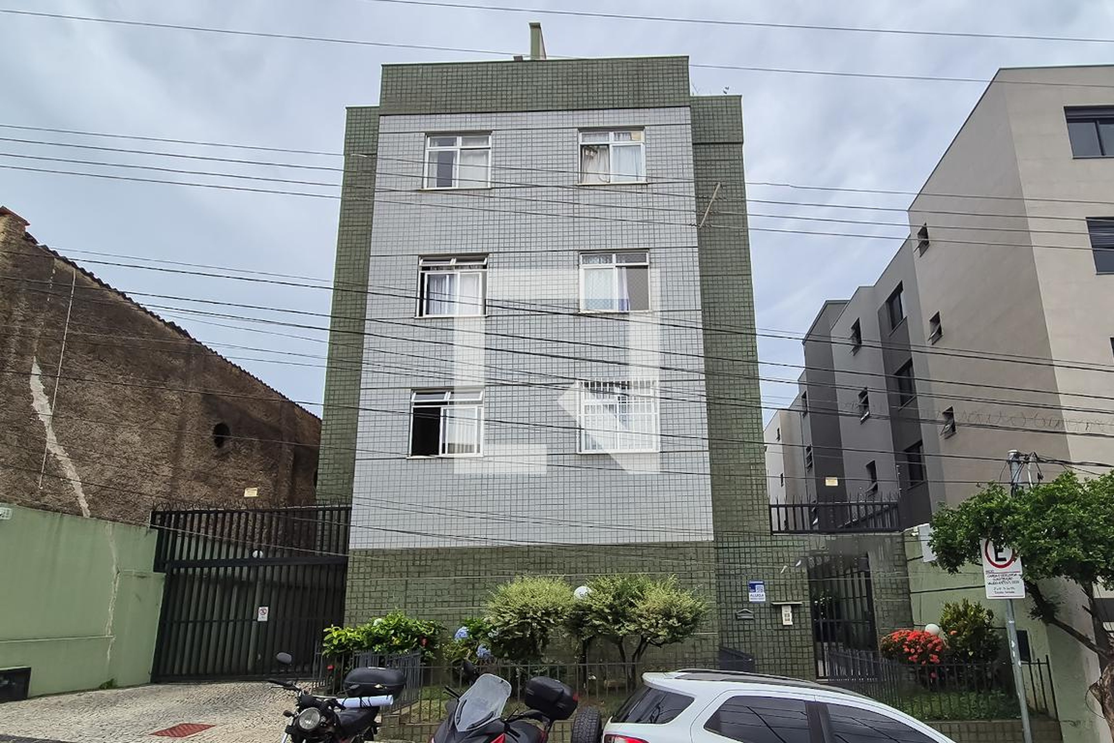Fachada Condomínio em Rua Professor Galba Veloso, 304