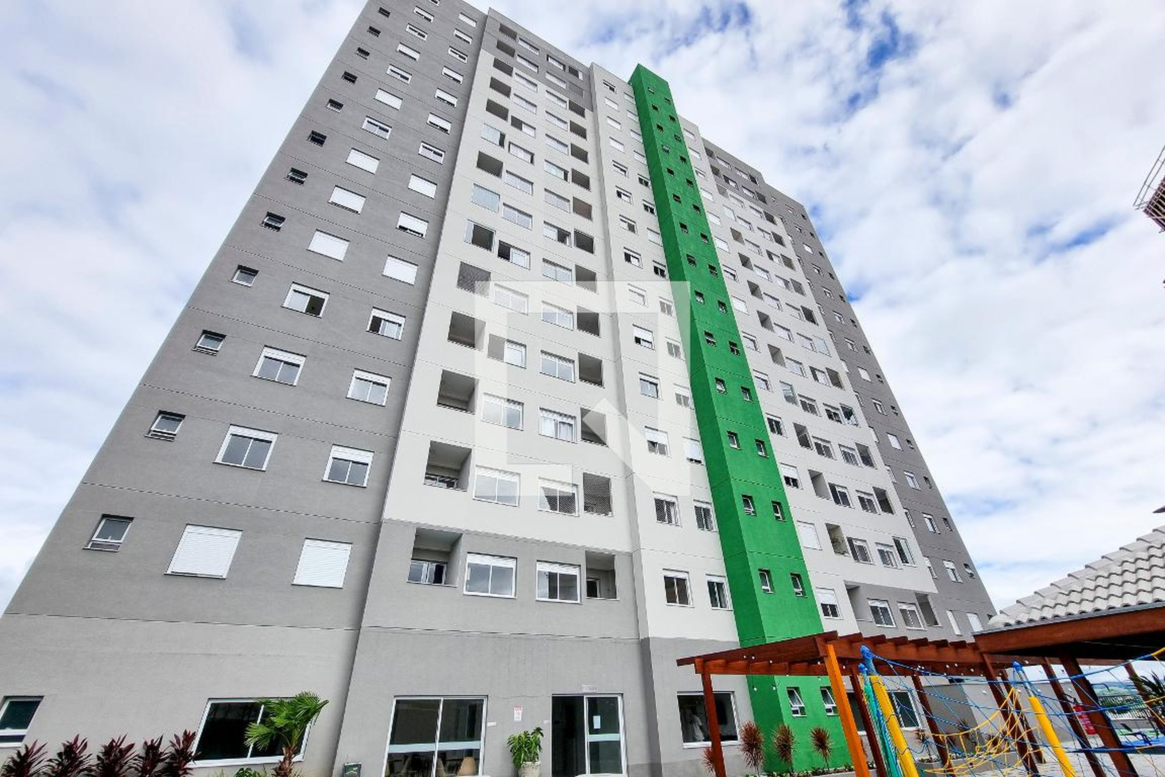 Fachada Condomínio em Rua Noel de Oliveira Campos, 75