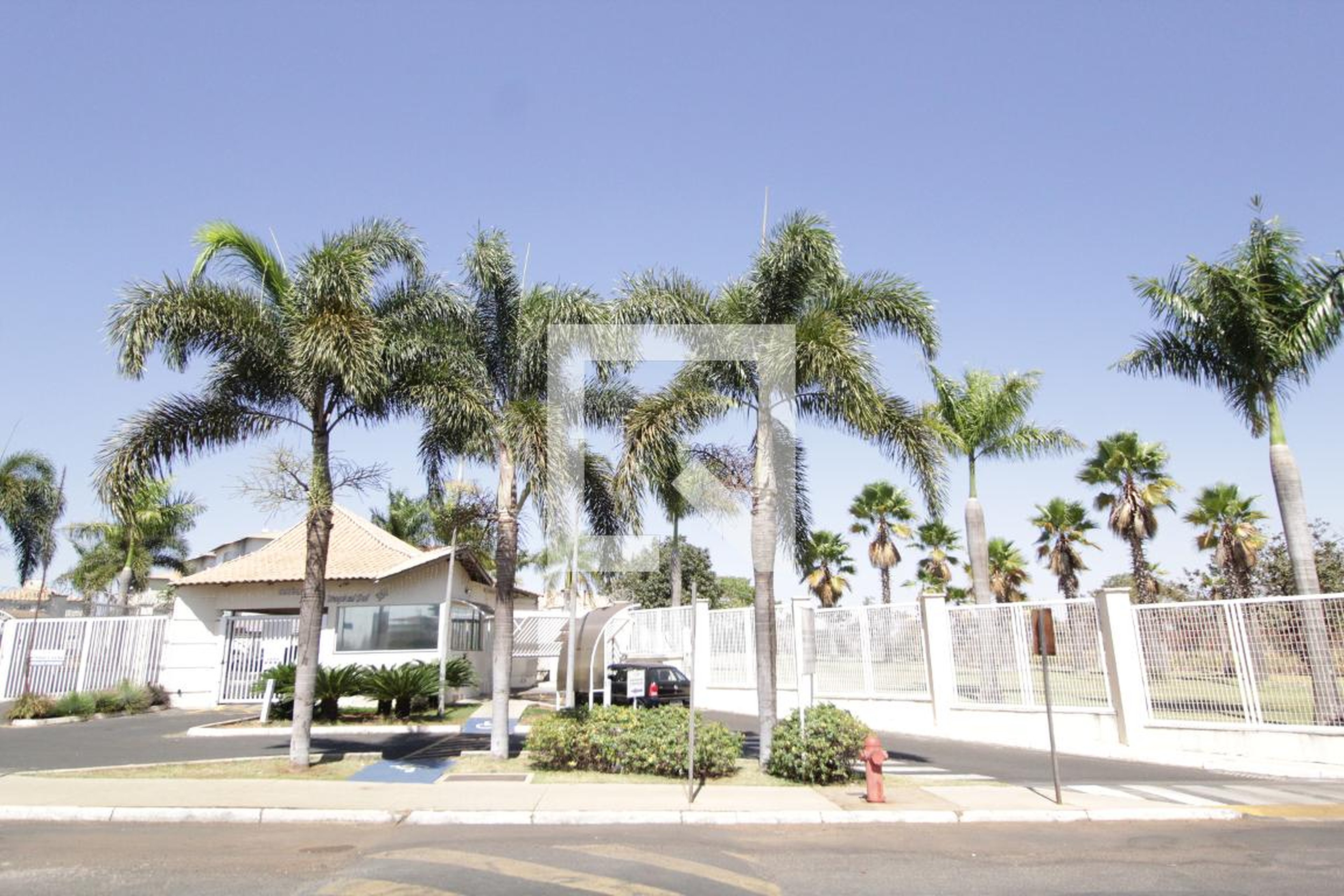 Fachada Condomínio Tropical Sul