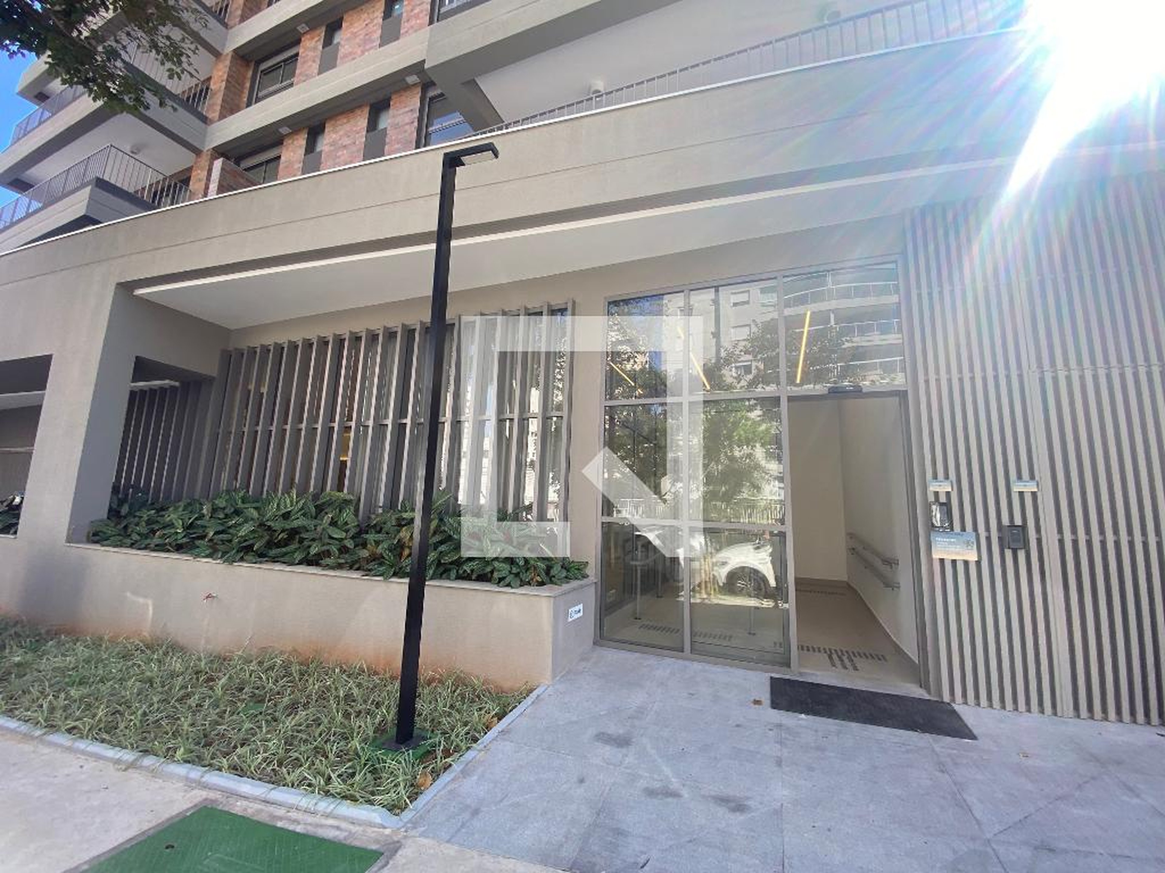 Fachada Condomínio em Rua General Camisão, 207