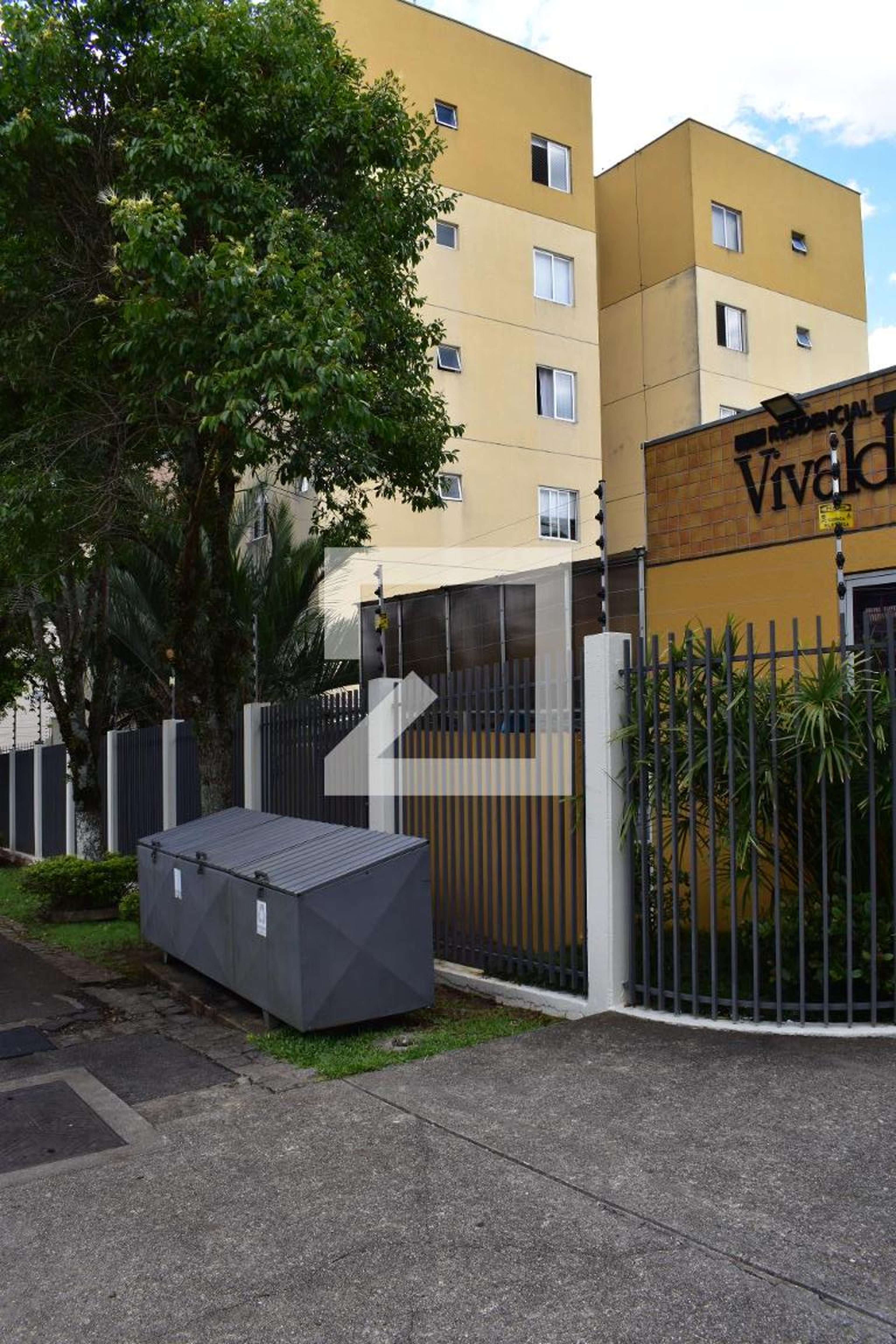 Fachada do condomínio Condomínio em Rua N. Senhora de Nazaré, 2401