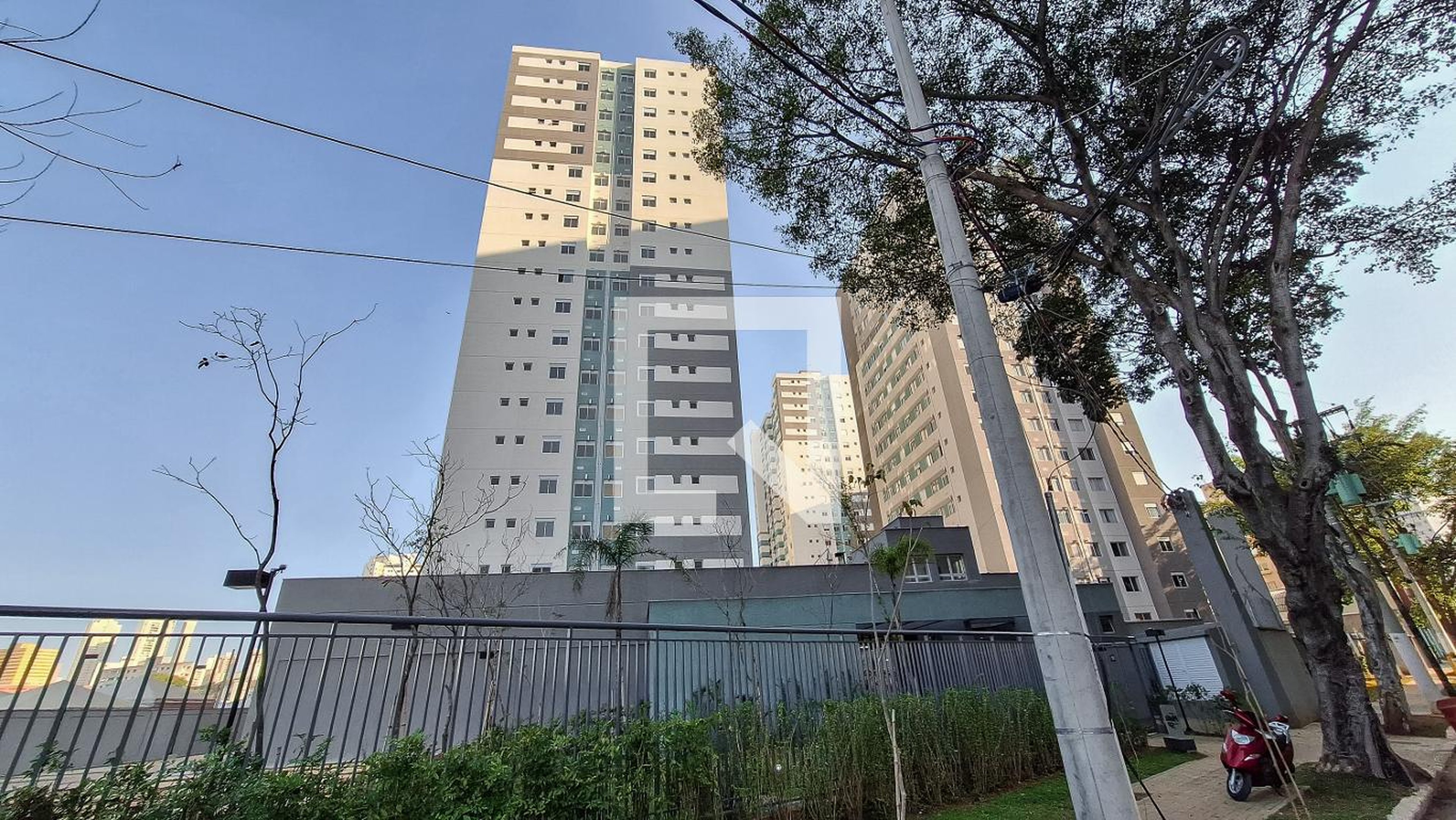 Fachada Condomínio em Rua Junqueira Freire, 237