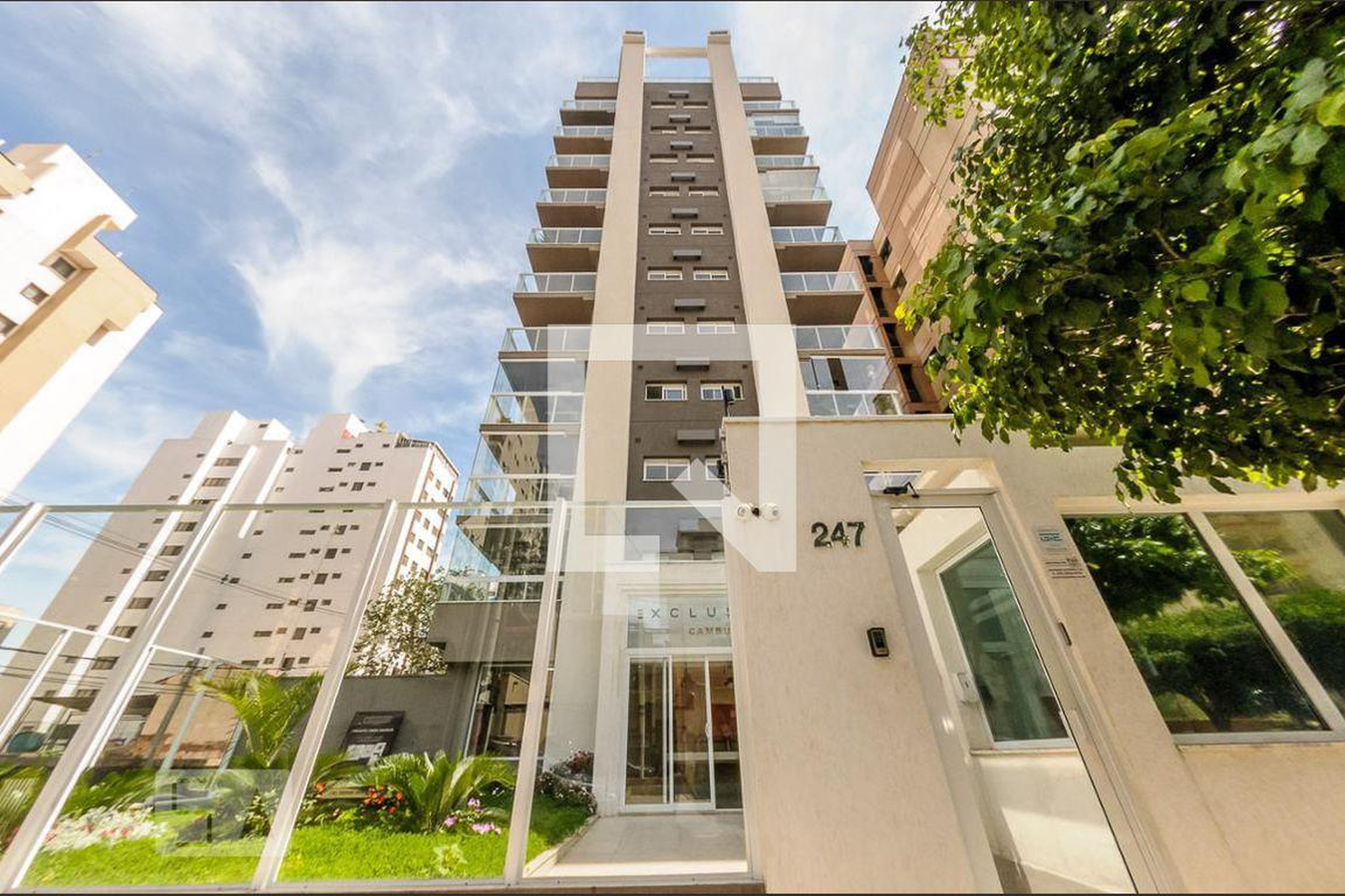 Fachada do Condomínio Condomínio Exclusivo Cambuí