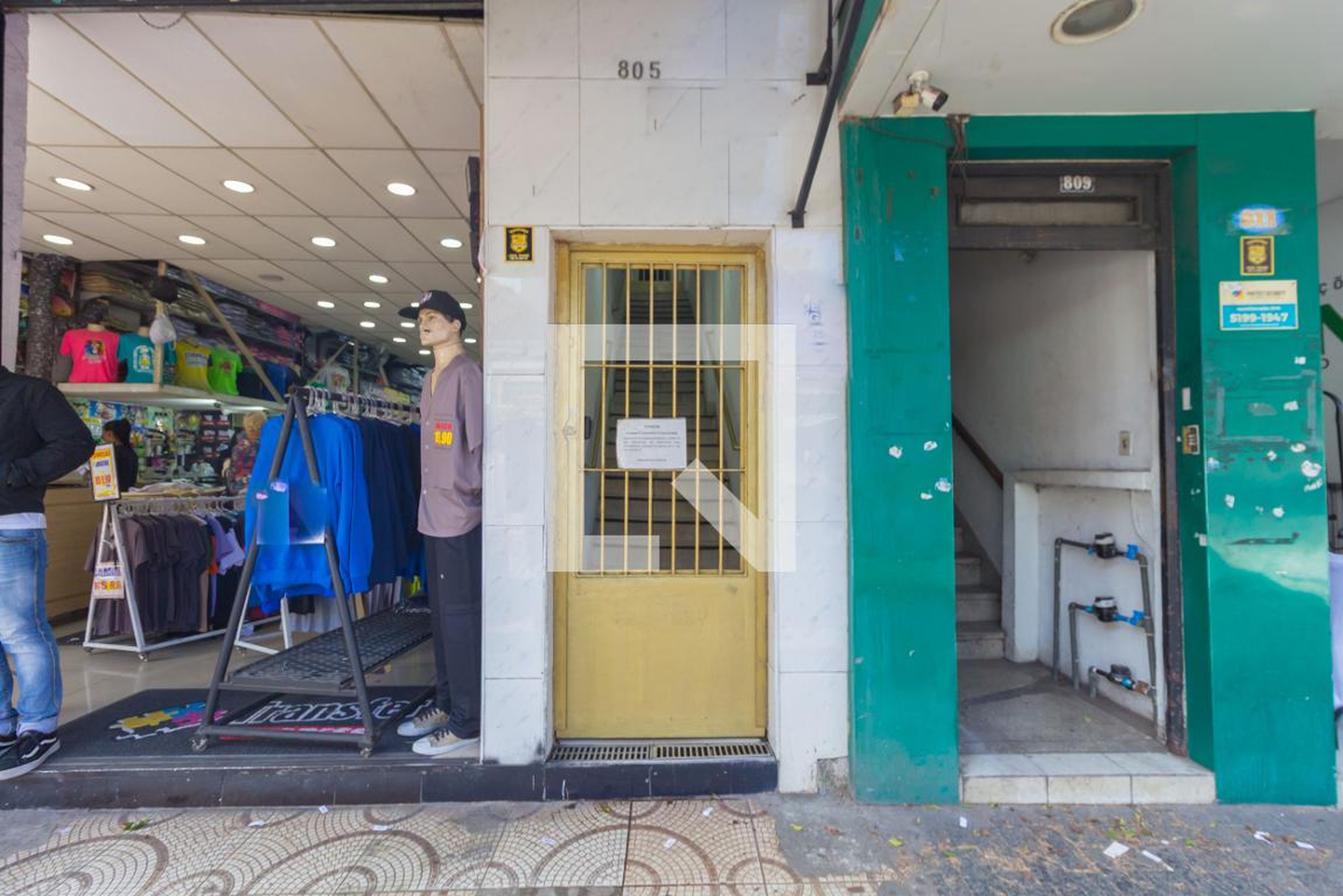 Fachada Condomínio em Rua Bresser, 805