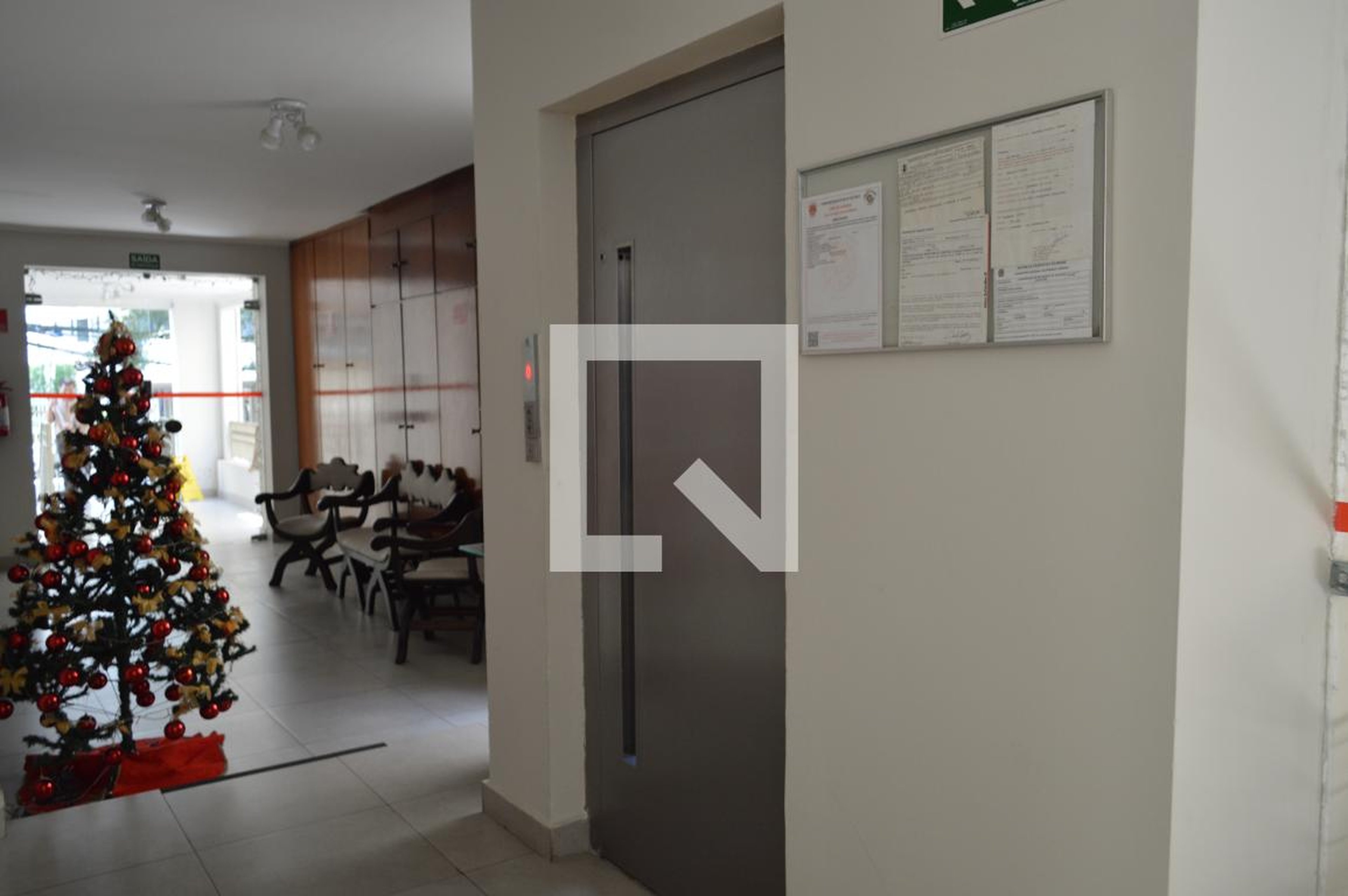 Elevador - Edifício Cambará