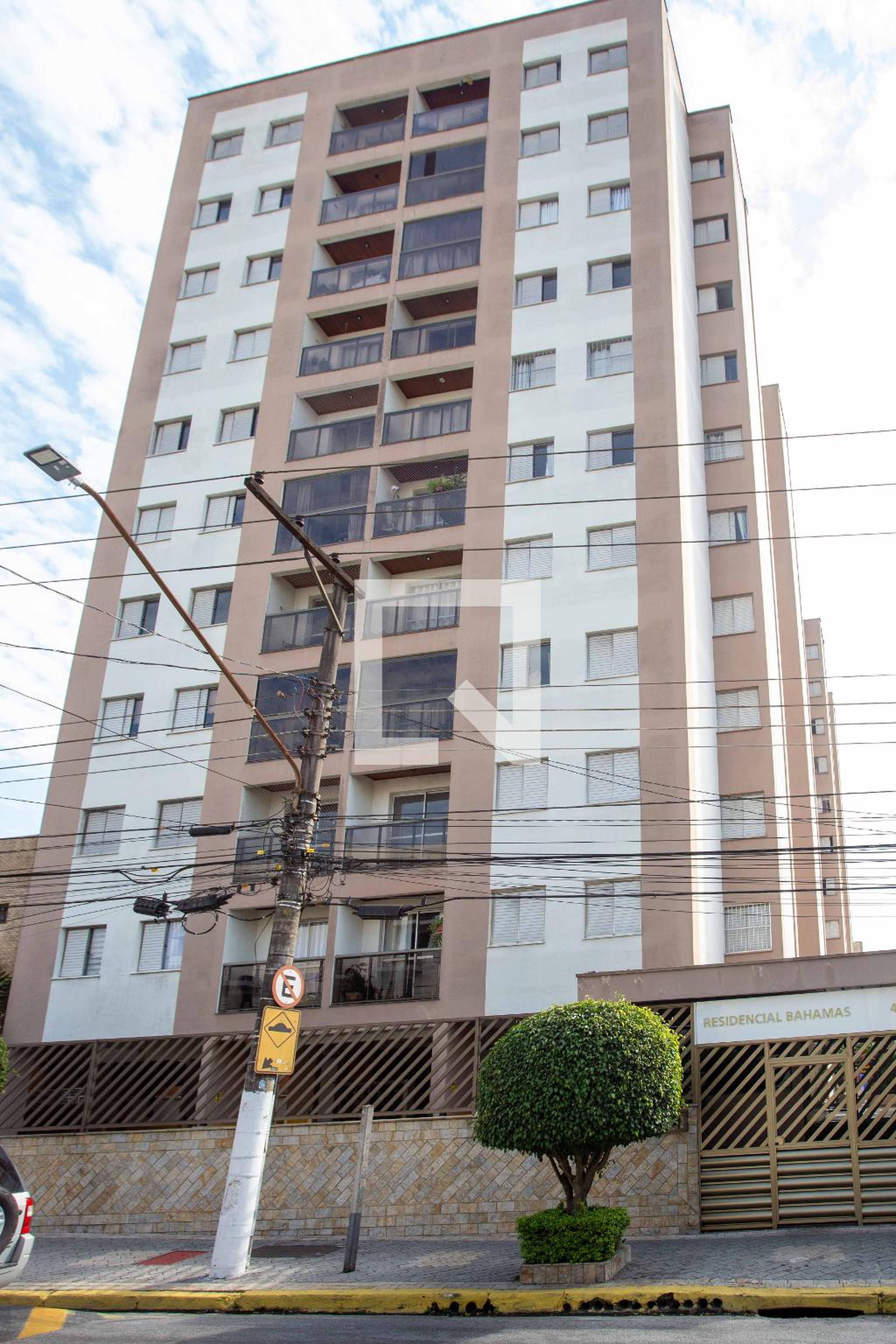 Fachada do condomínio Residencial Bahamas