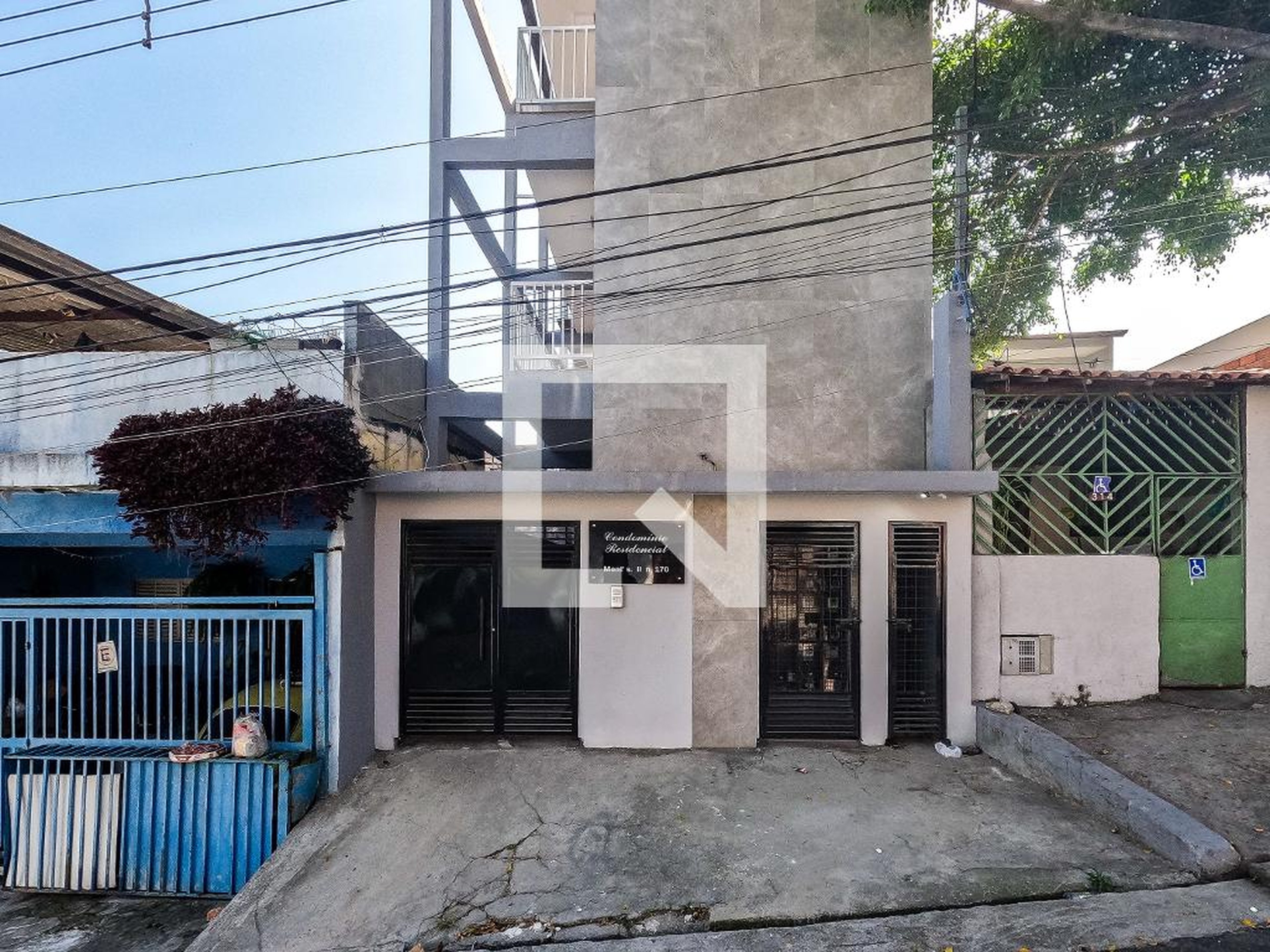 Fachada Condomínio em Rua Manuel Oliva de Andrade Silva, 170