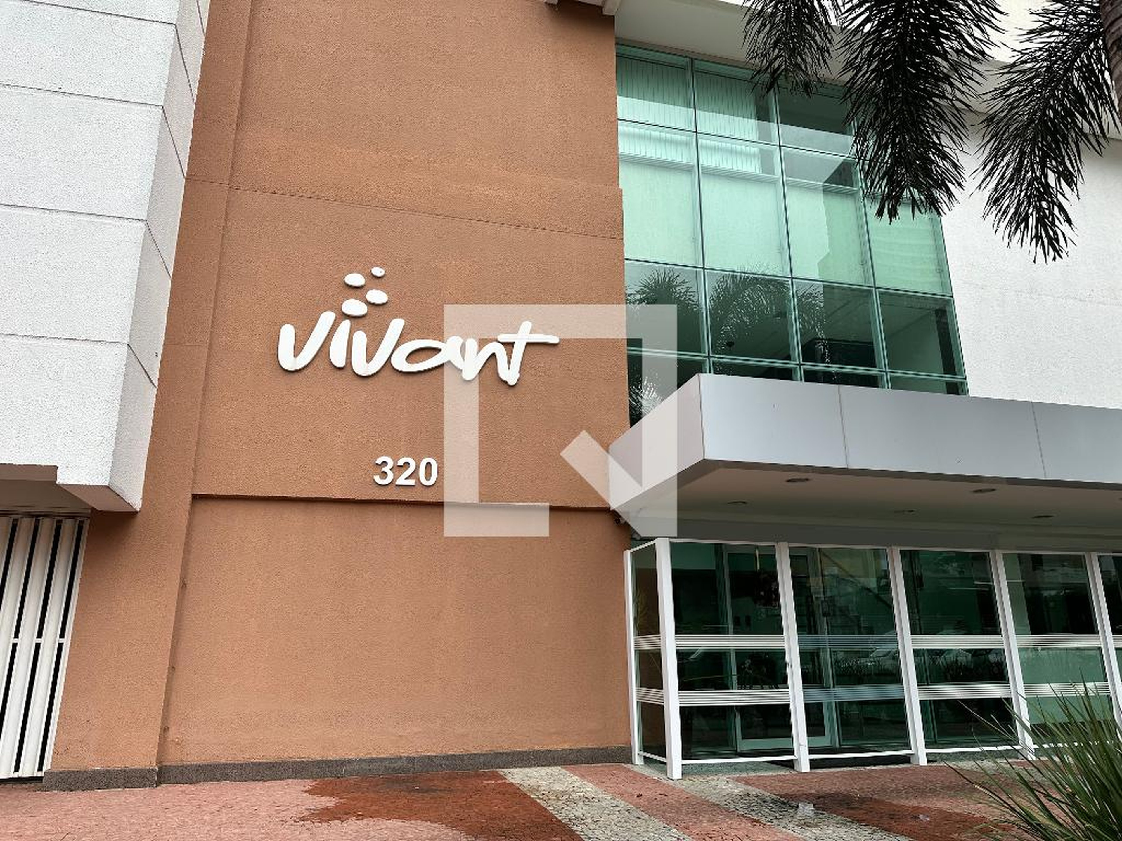 Fachada Condomínio em Rua 24, 1102