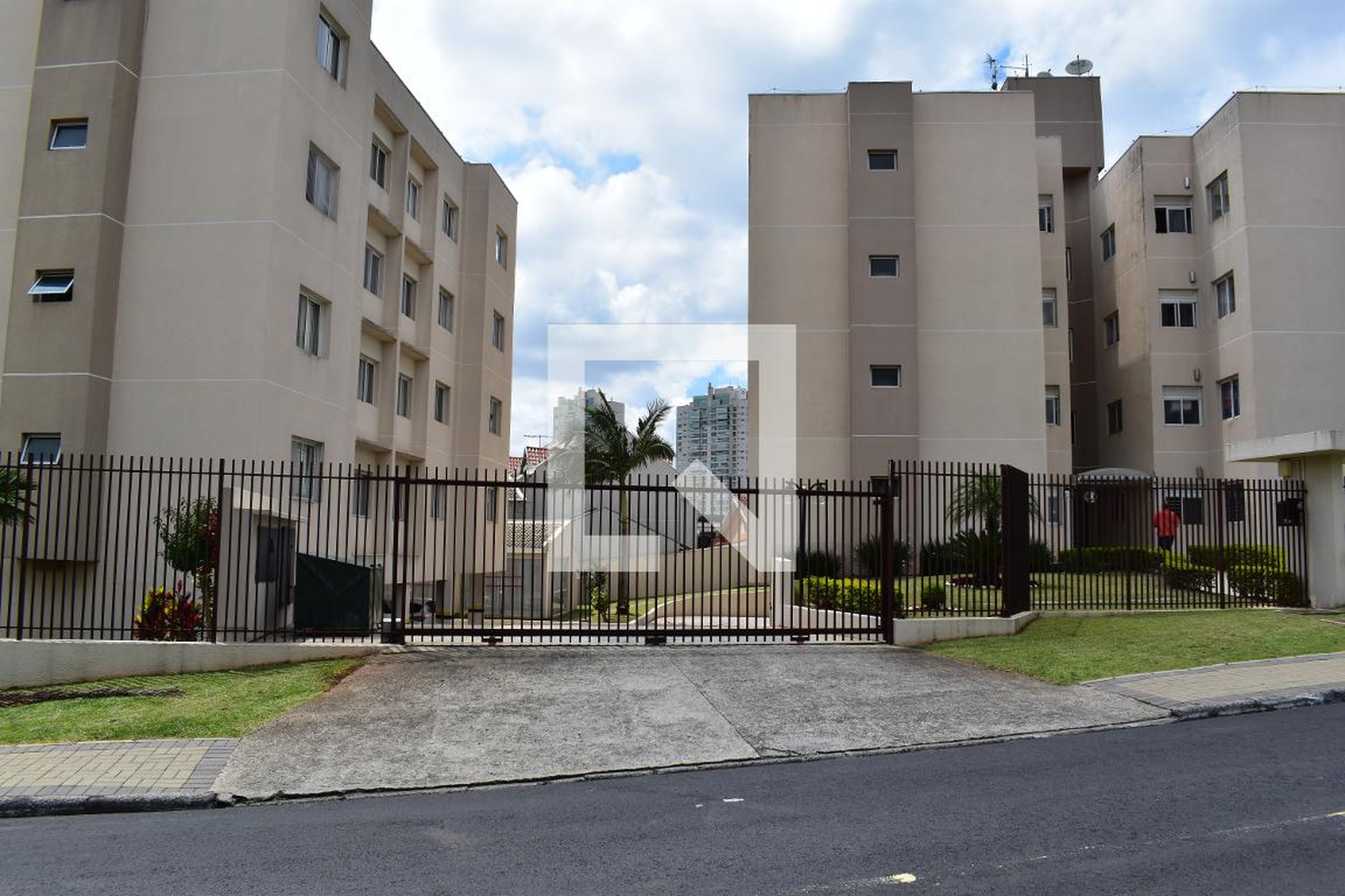 Fachada do condomínio Condomínio em Rua Constante de Conto, 70