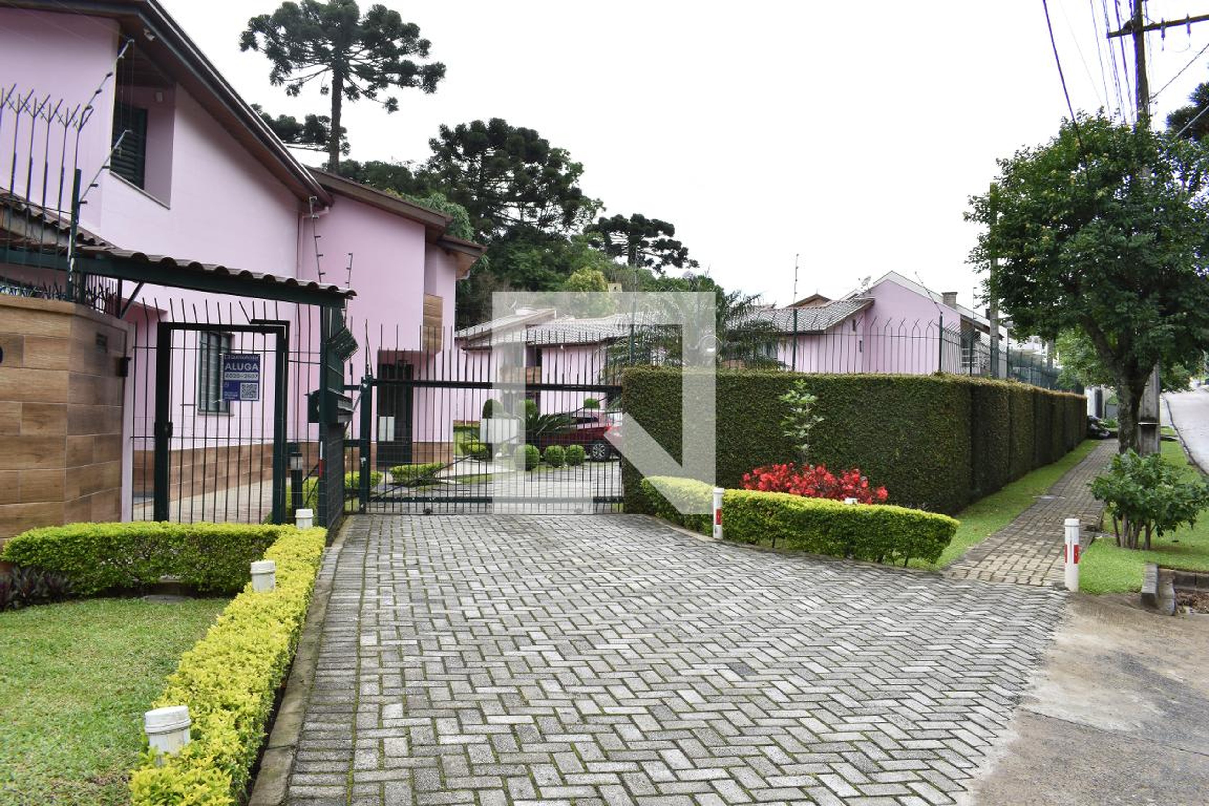 Fachada do condomínio Condomínio em Rua Deputado Rivadavia Vargas, 200