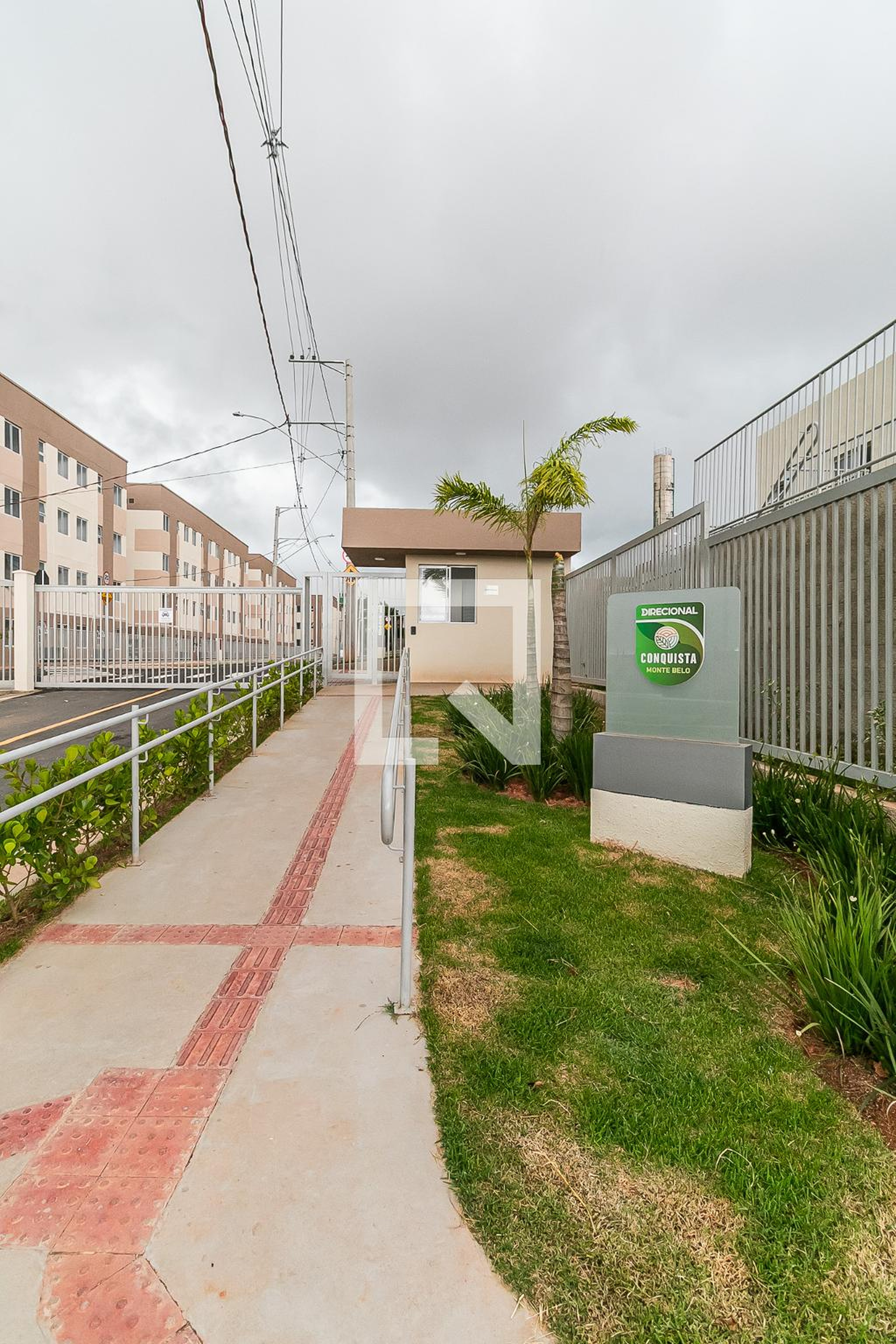 Fachada Condomínio em Rua Dezoito, 185