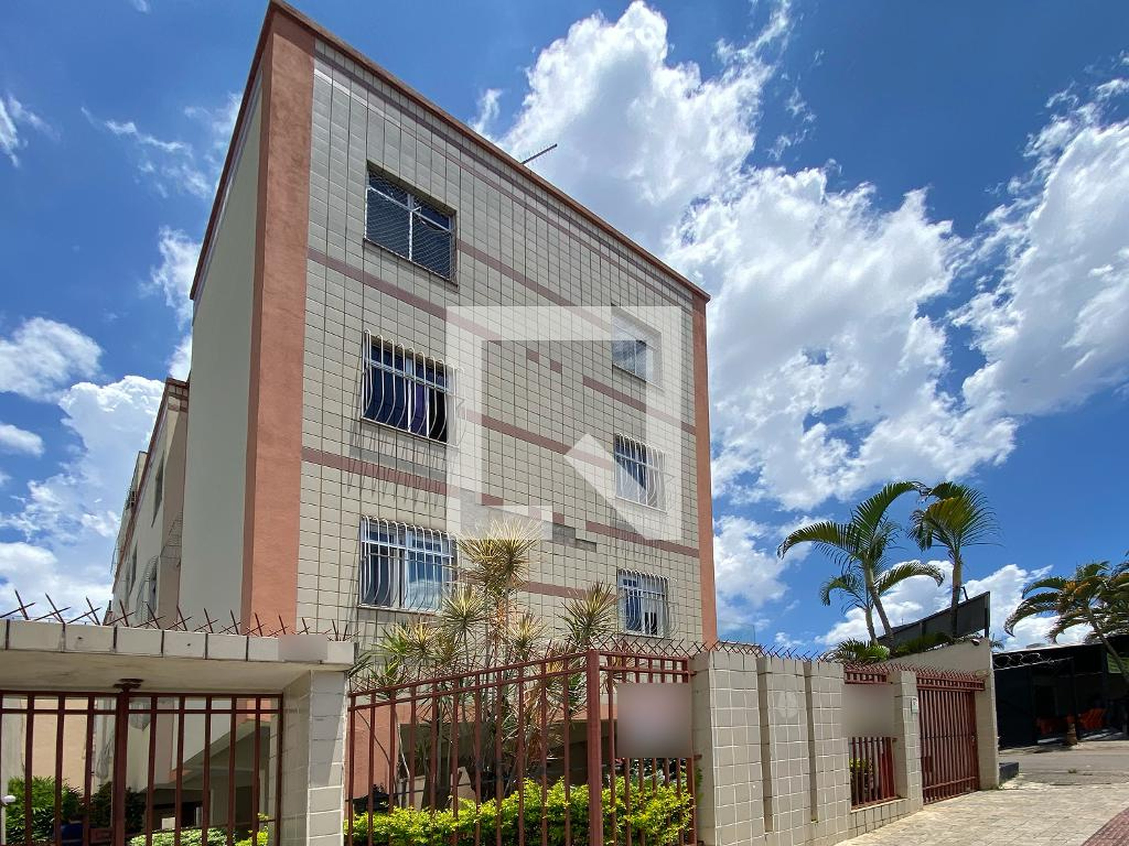 Fachada Condomínio em Rua Coronel Jaíro Pereira, 135