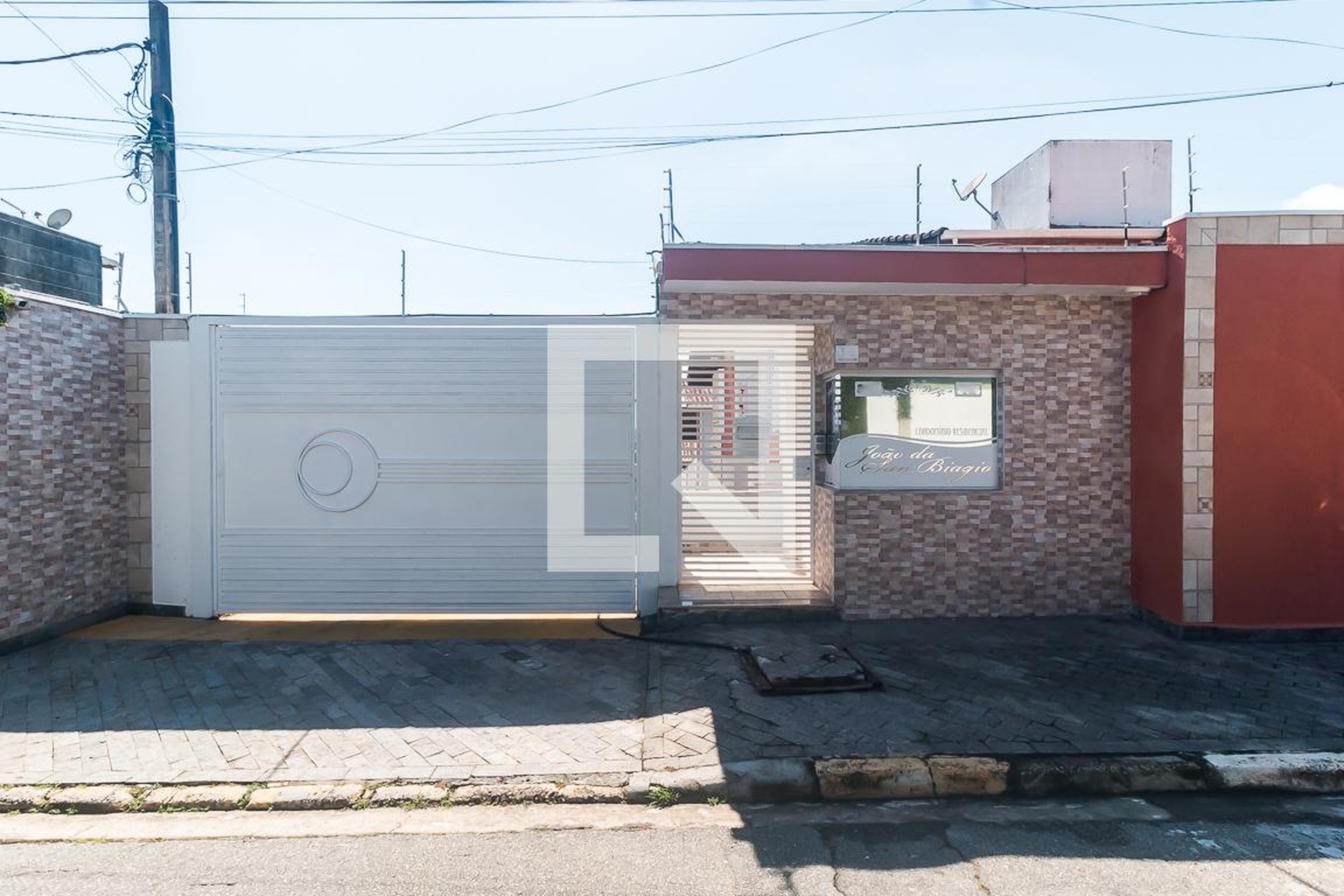 Fachada do Condomínio Condomínio em Rua João Dasambiagio, 871
