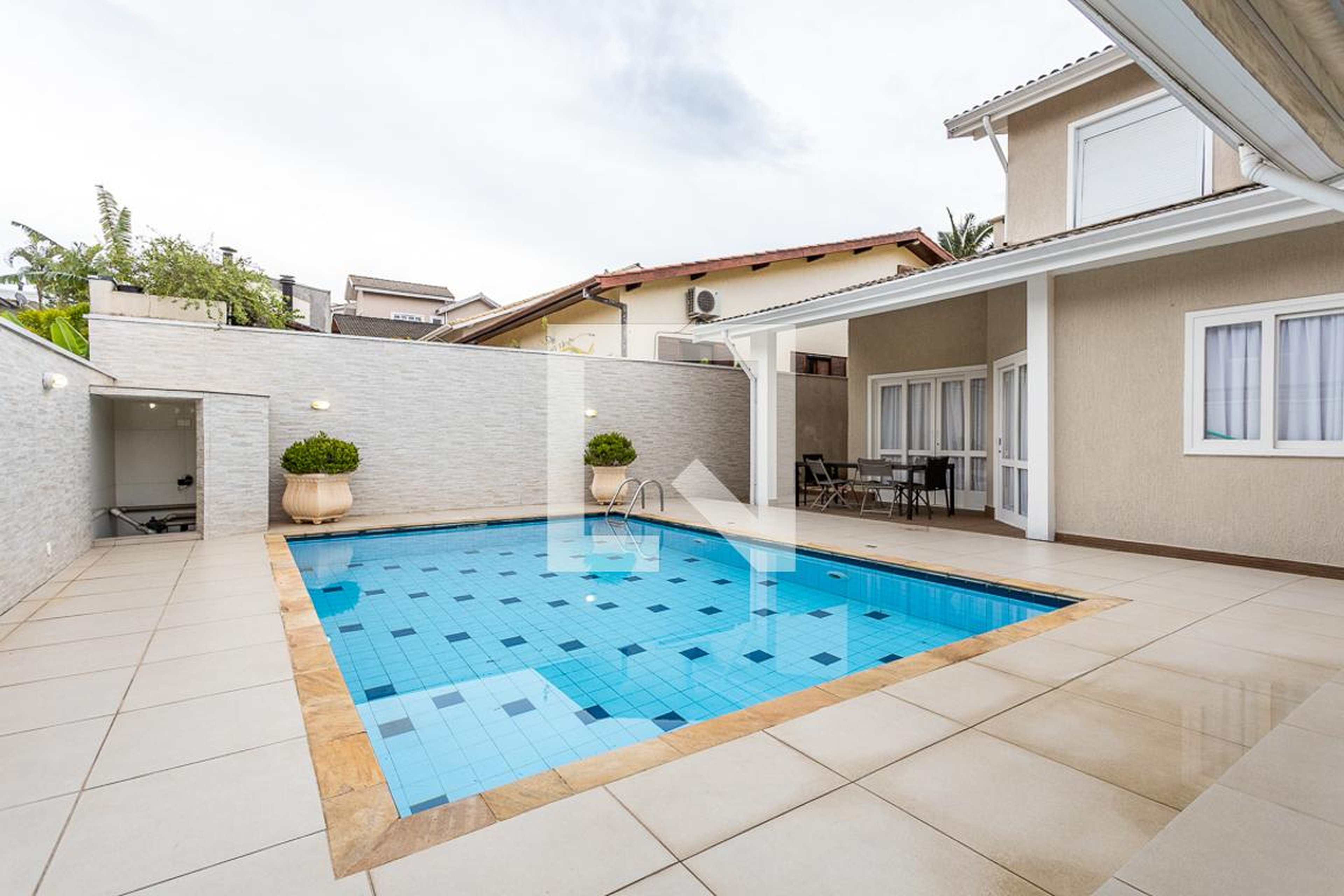 Piscina - Alphaville 11