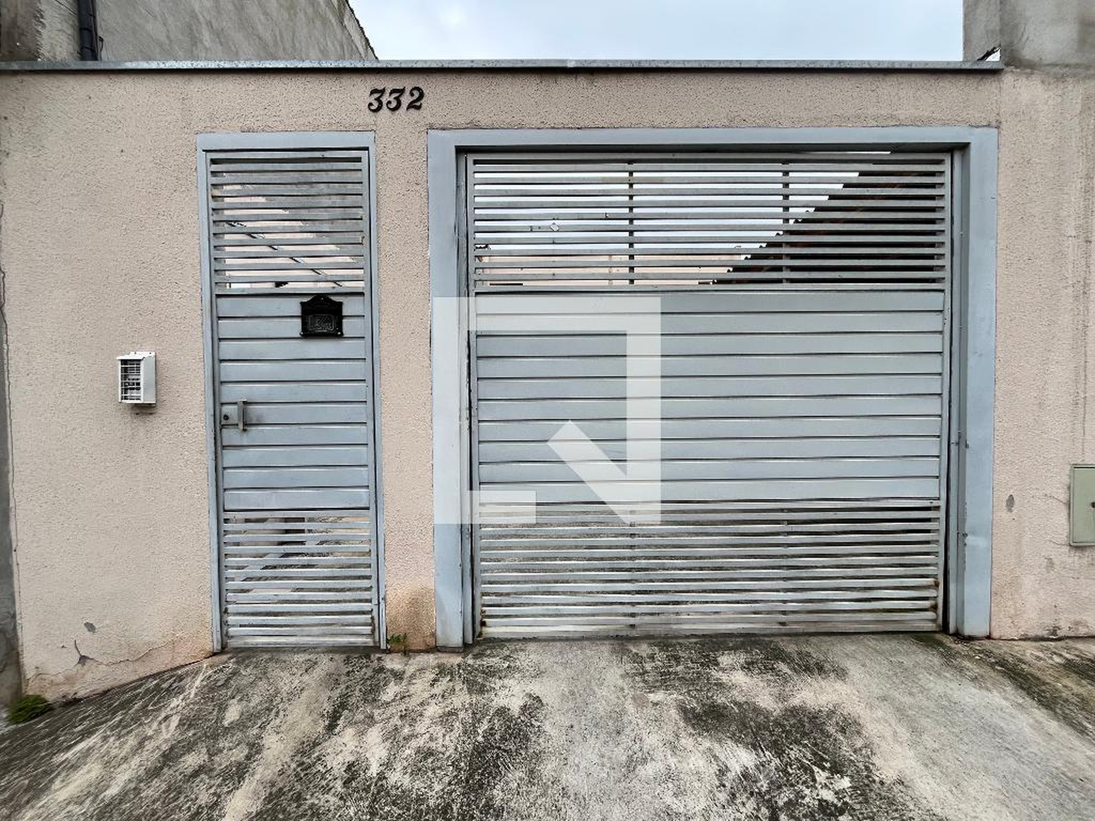 Fachada Condomínio em Rua Sizenando Marcondes Costa, 332