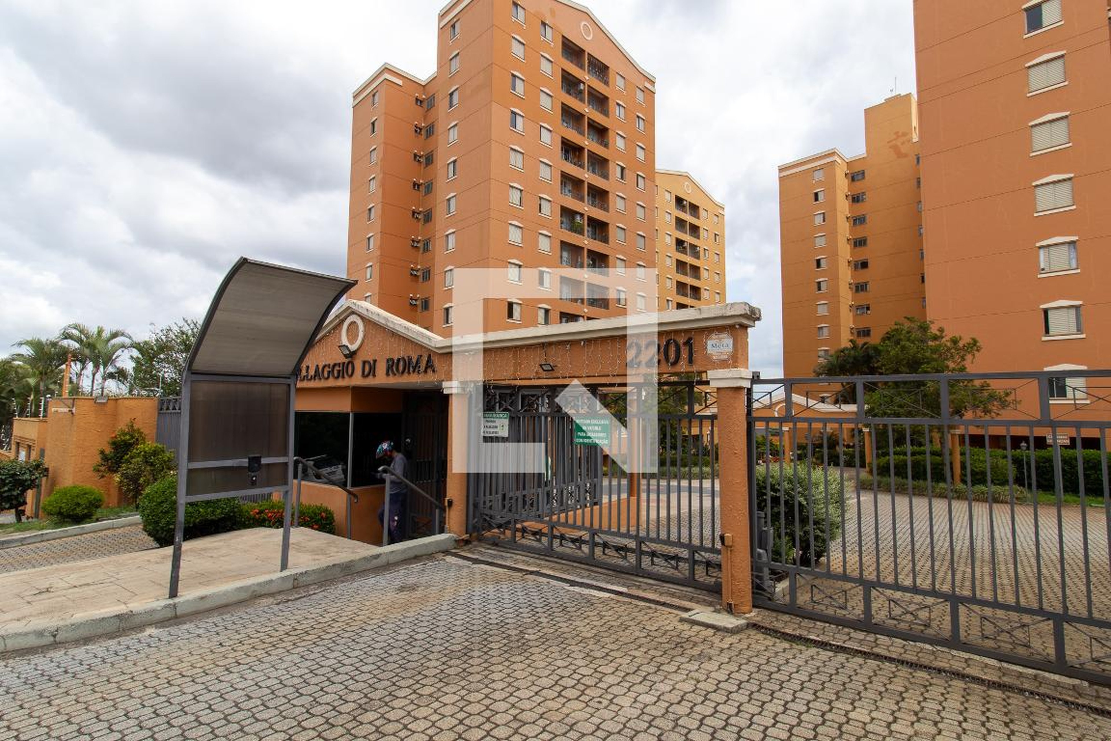 Fachada Condomínio em Avenida Doutor Jesuíno Marcondes Machado, 2201