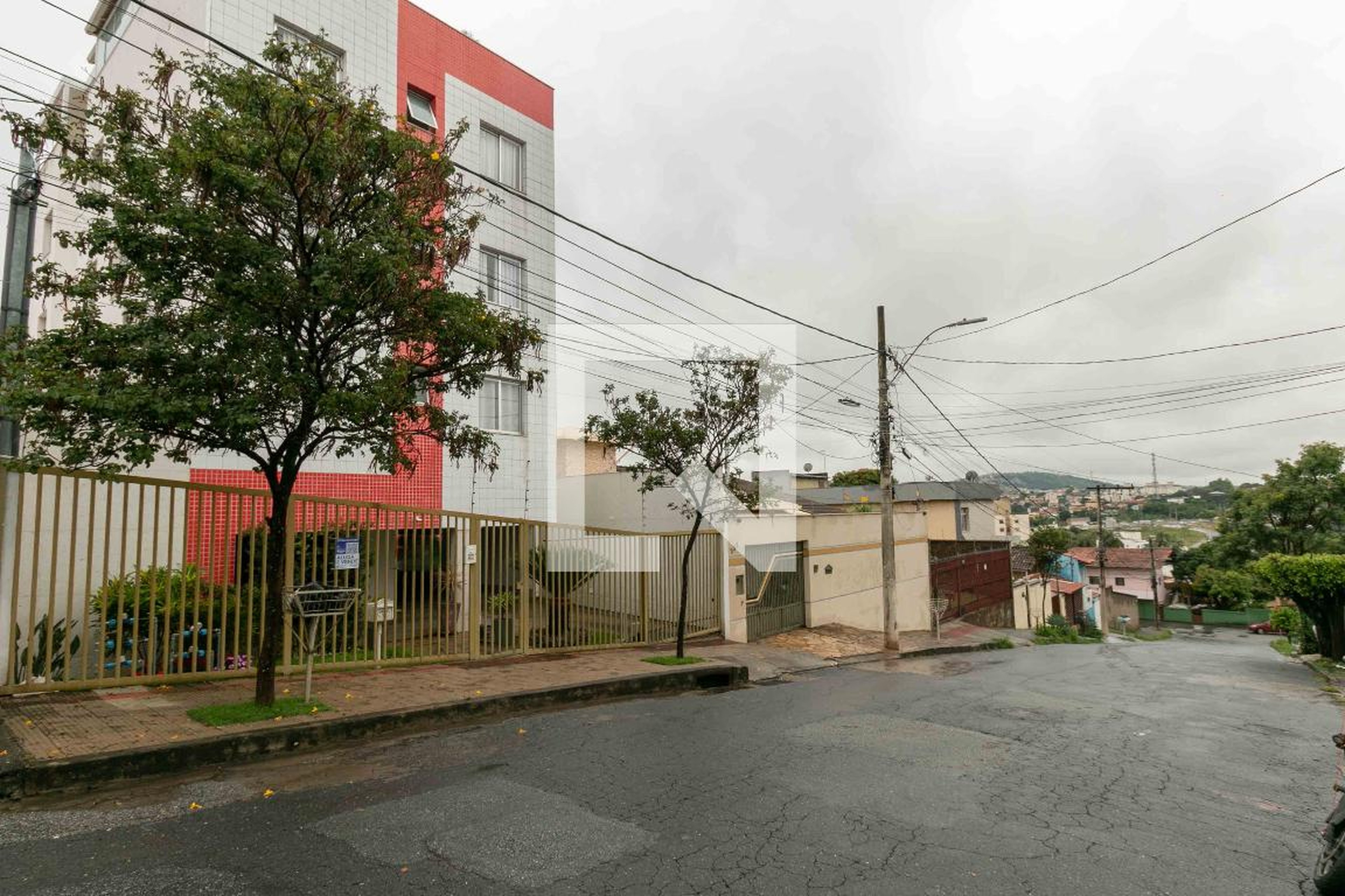 Fachada Condomínio em Rua das Maritacas, 221