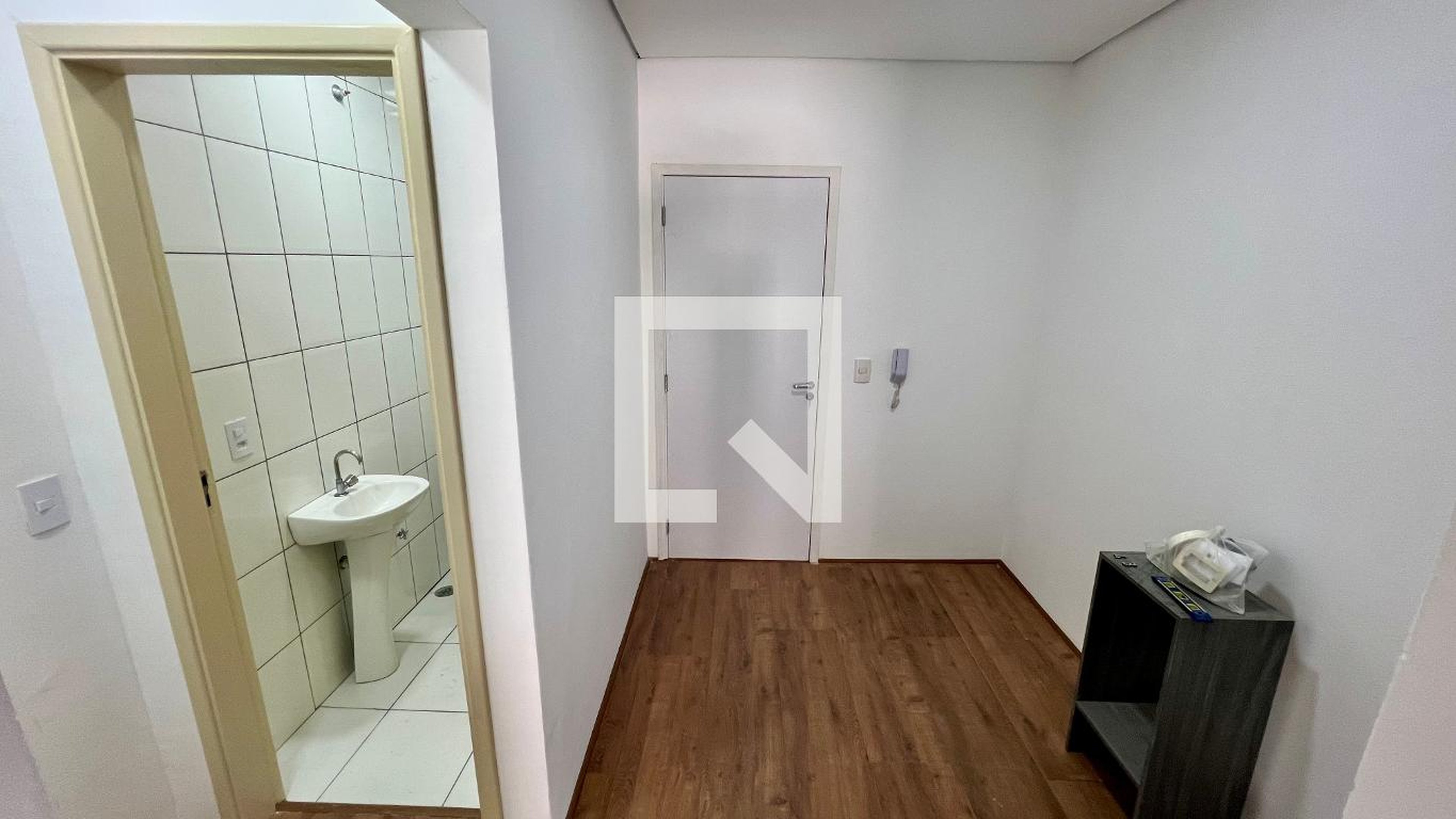 Hall - null