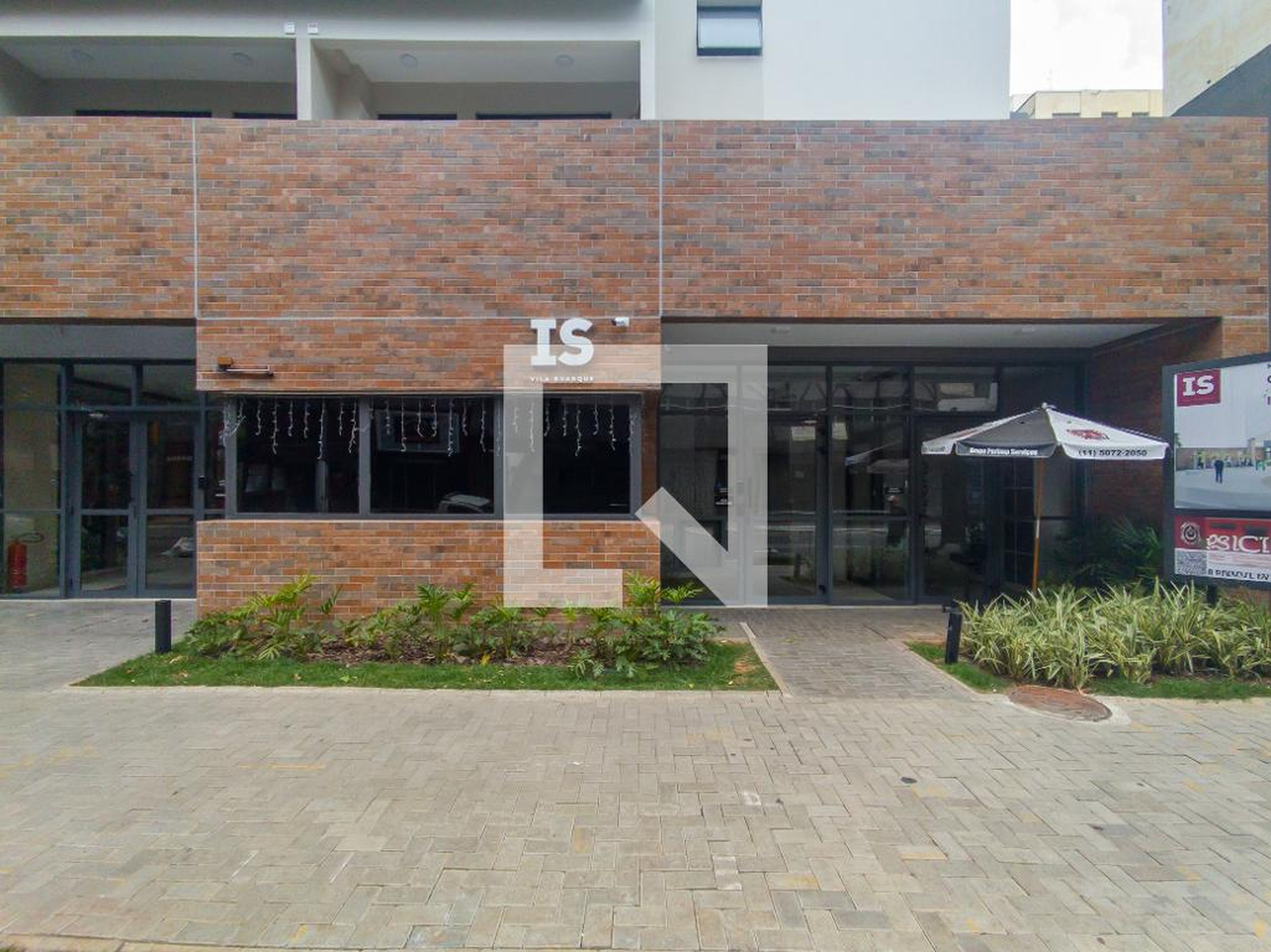 Fachada Condomínio em Rua Rego Freitas, 62