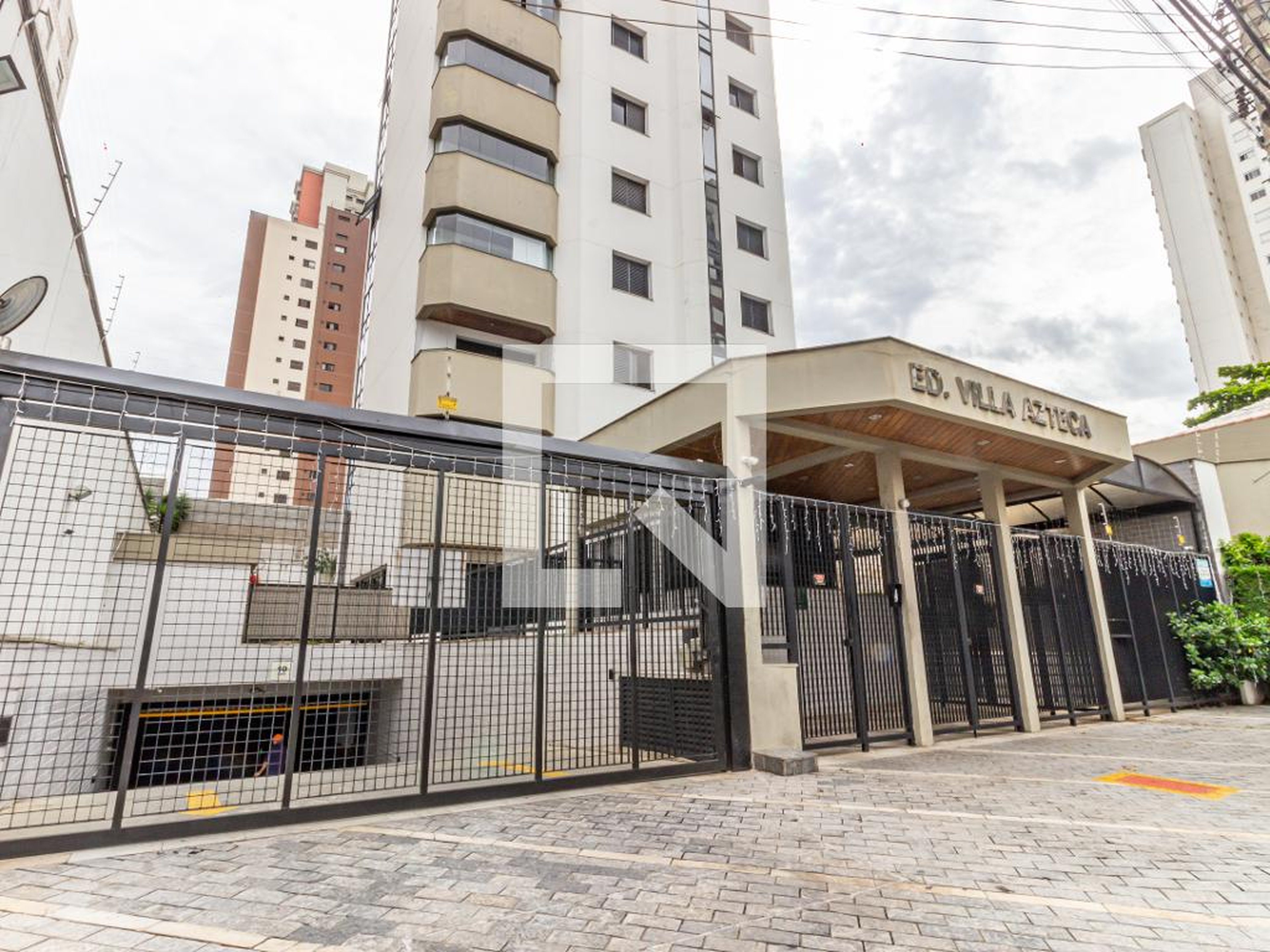 Fachada Condomínio Villa Azteca