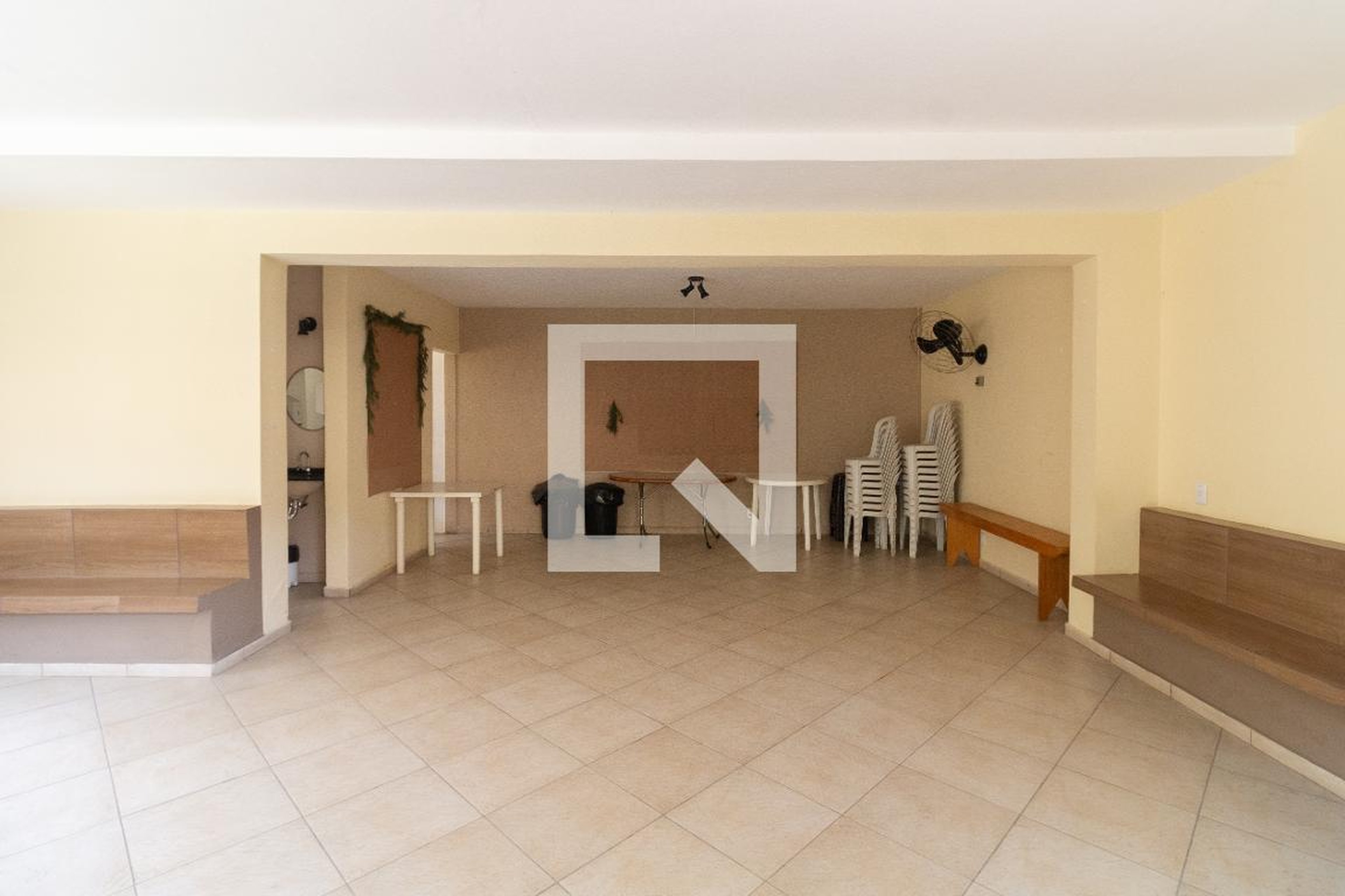 Área Externa - Jardim das Flores