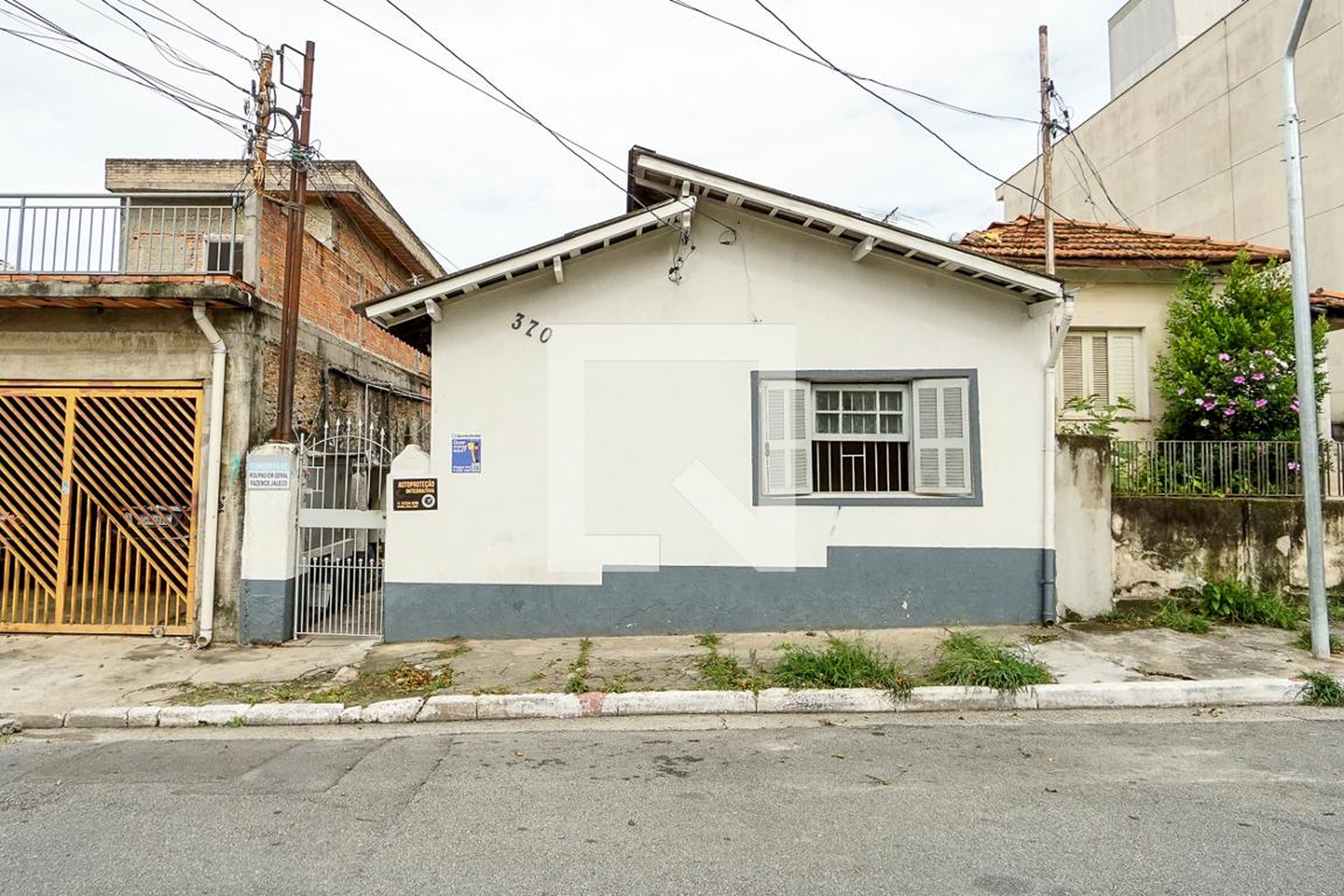 Fachada Condomínio em Rua Otília, 370