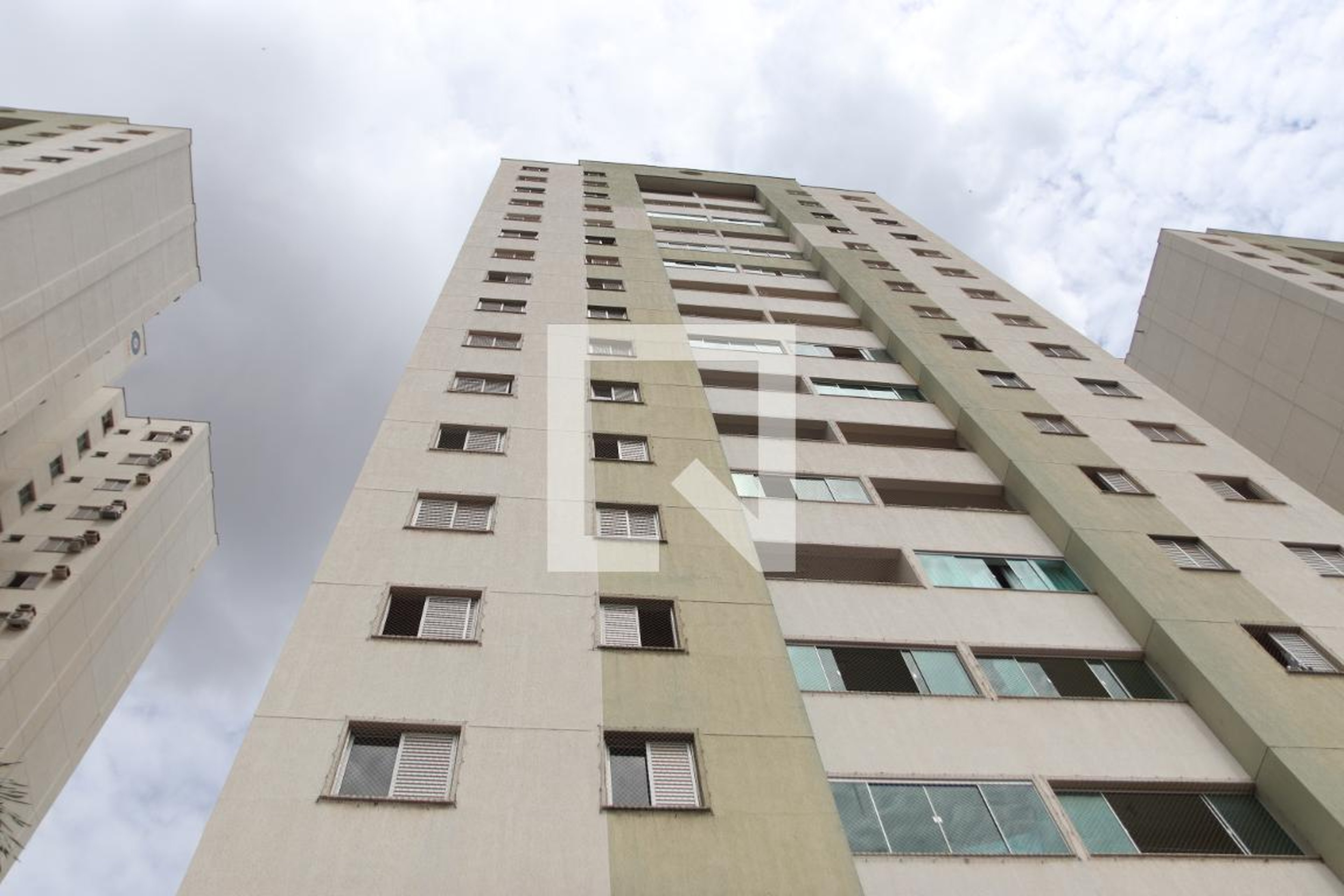 Fachada Condomínio em Rua 401, 0